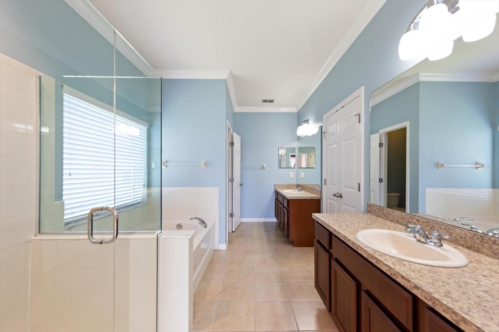 2302 BARRACUDA CT