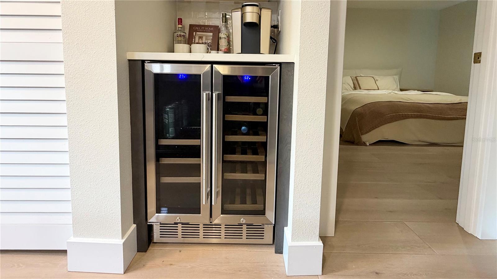 2617 COVE CAY DR #110