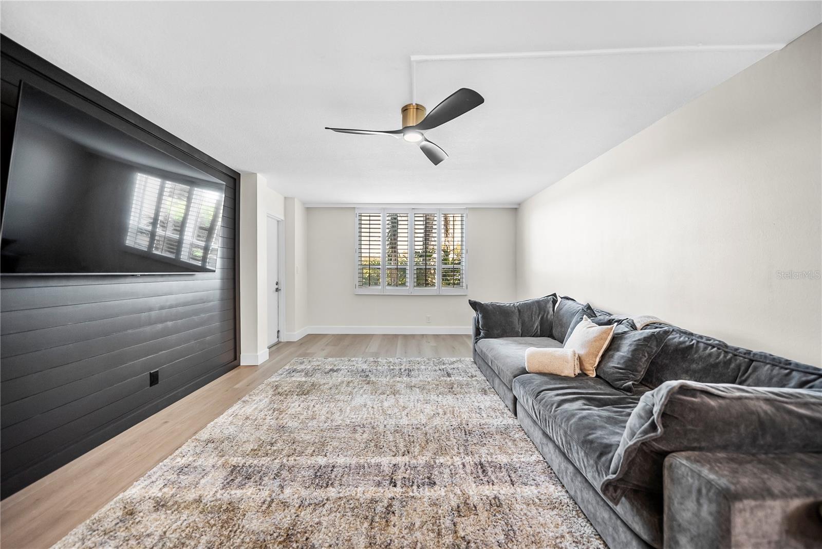 2617 COVE CAY DR #110