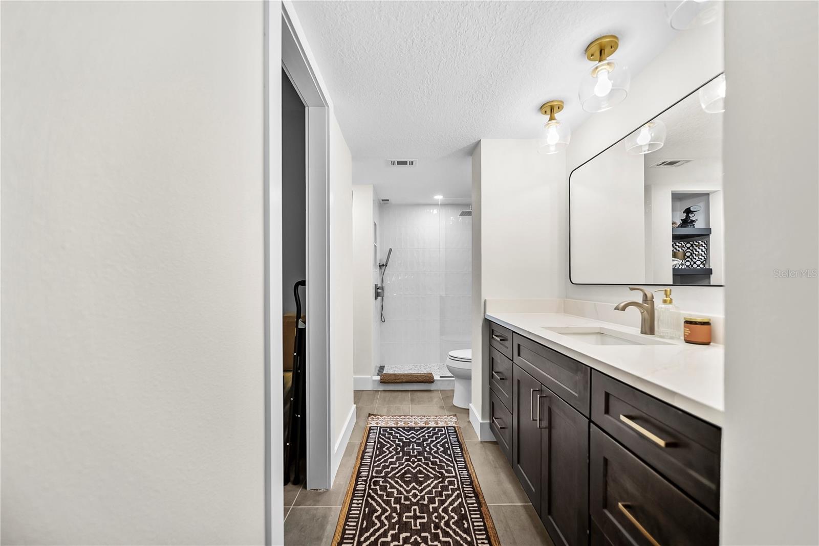 2617 COVE CAY DR #110