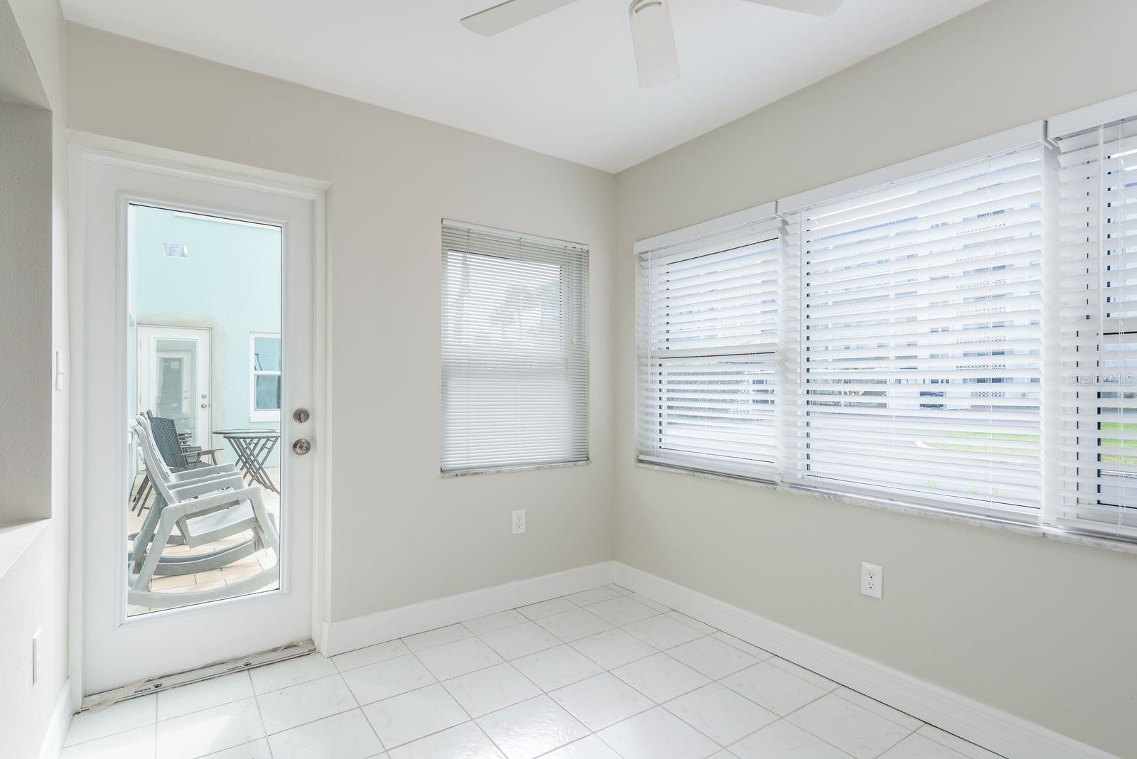 8 GLENCOE PL #104