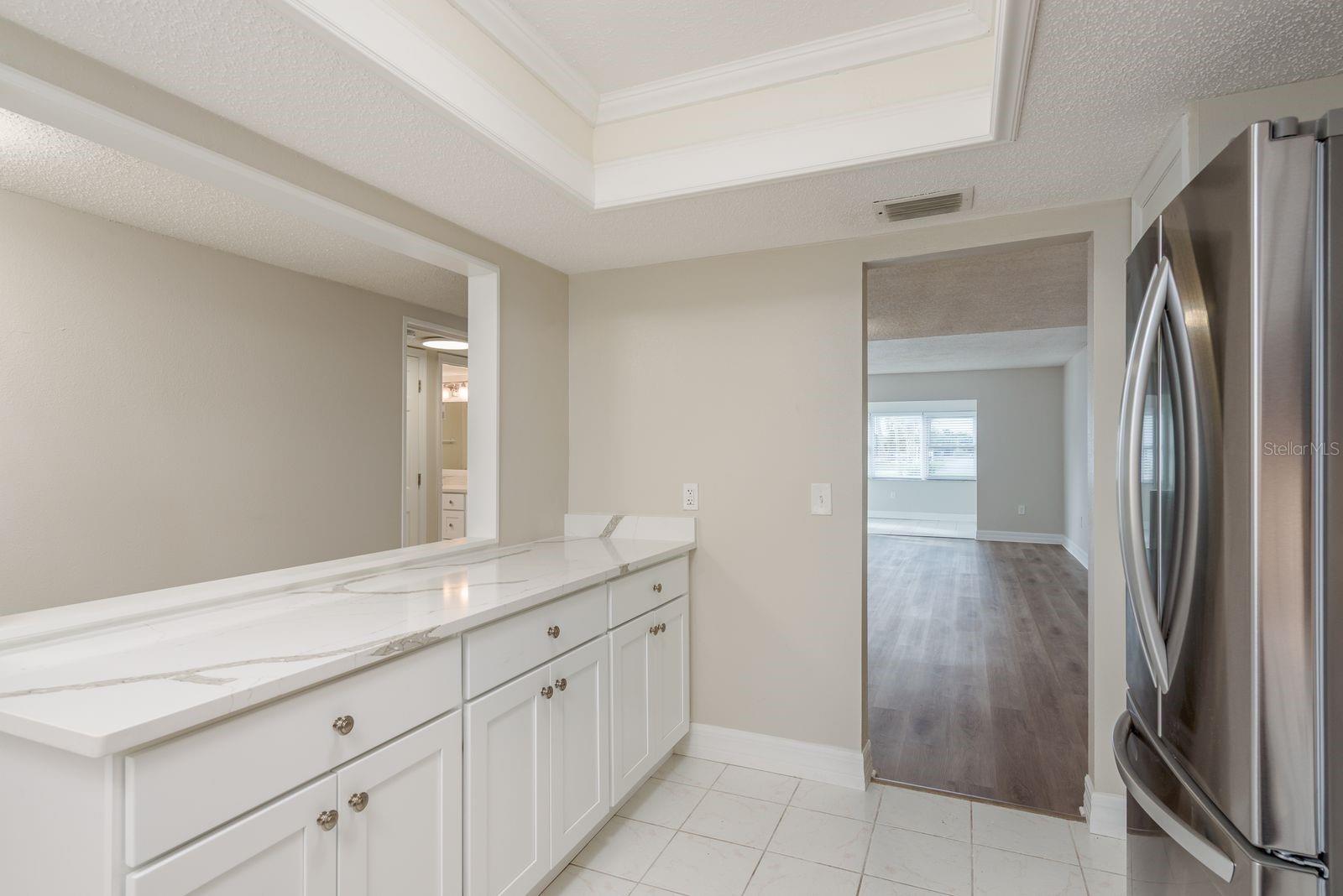 8 GLENCOE PL #104