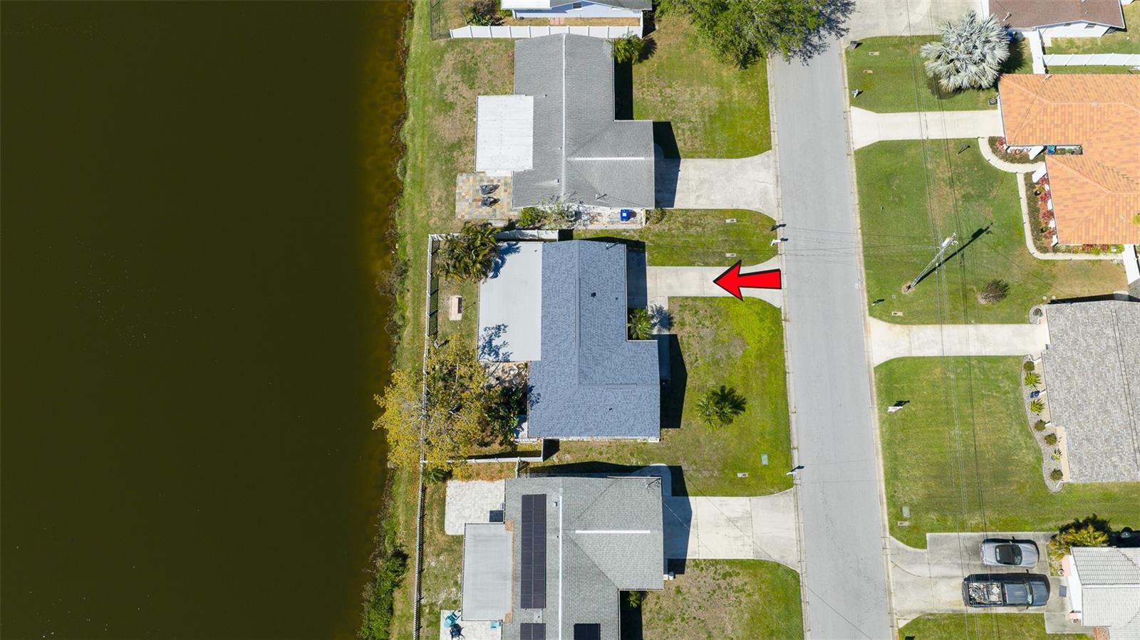 1218 LAZY LAKE RD E