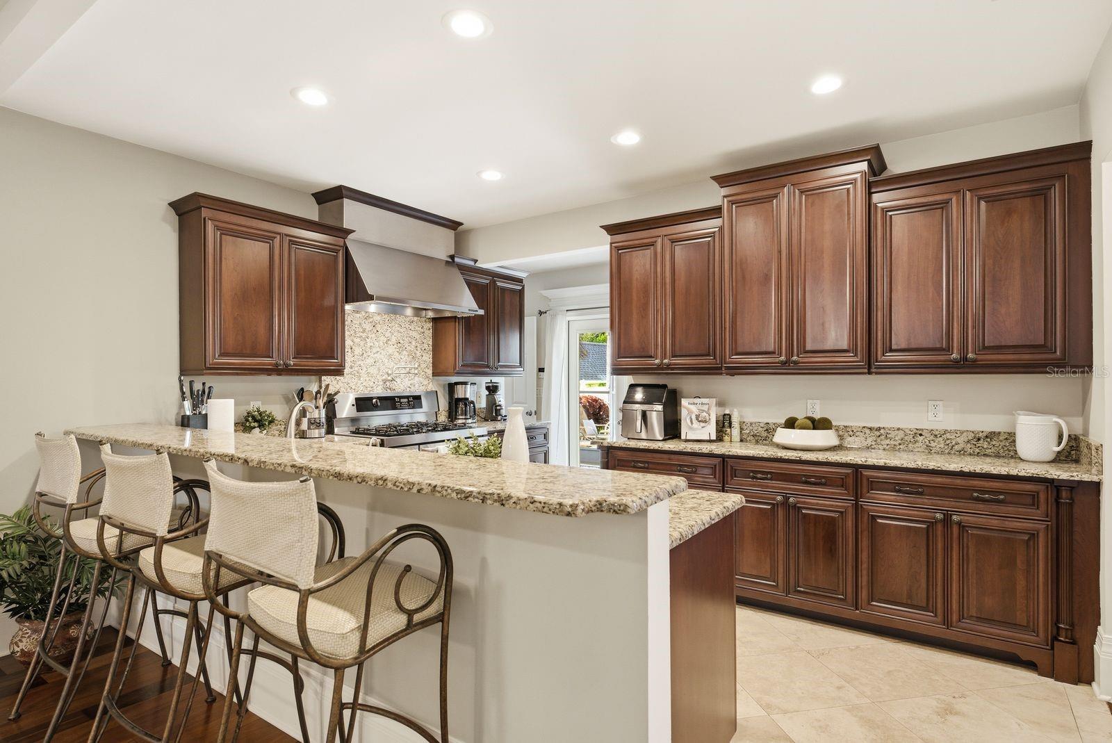 888 16TH AVE N