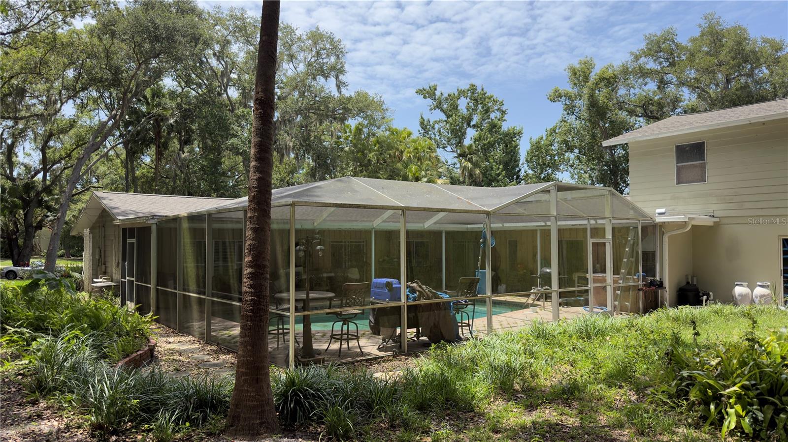 2125 HICKORY GATE DR E