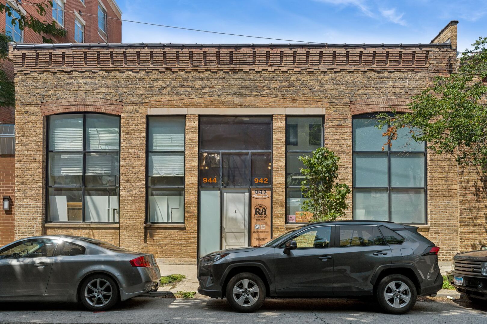 942-944 W Huron Street