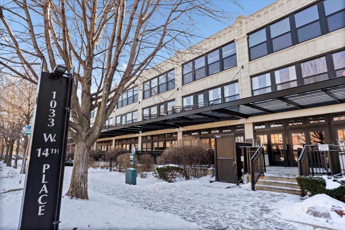 1033 W 14th Place Unit: 236