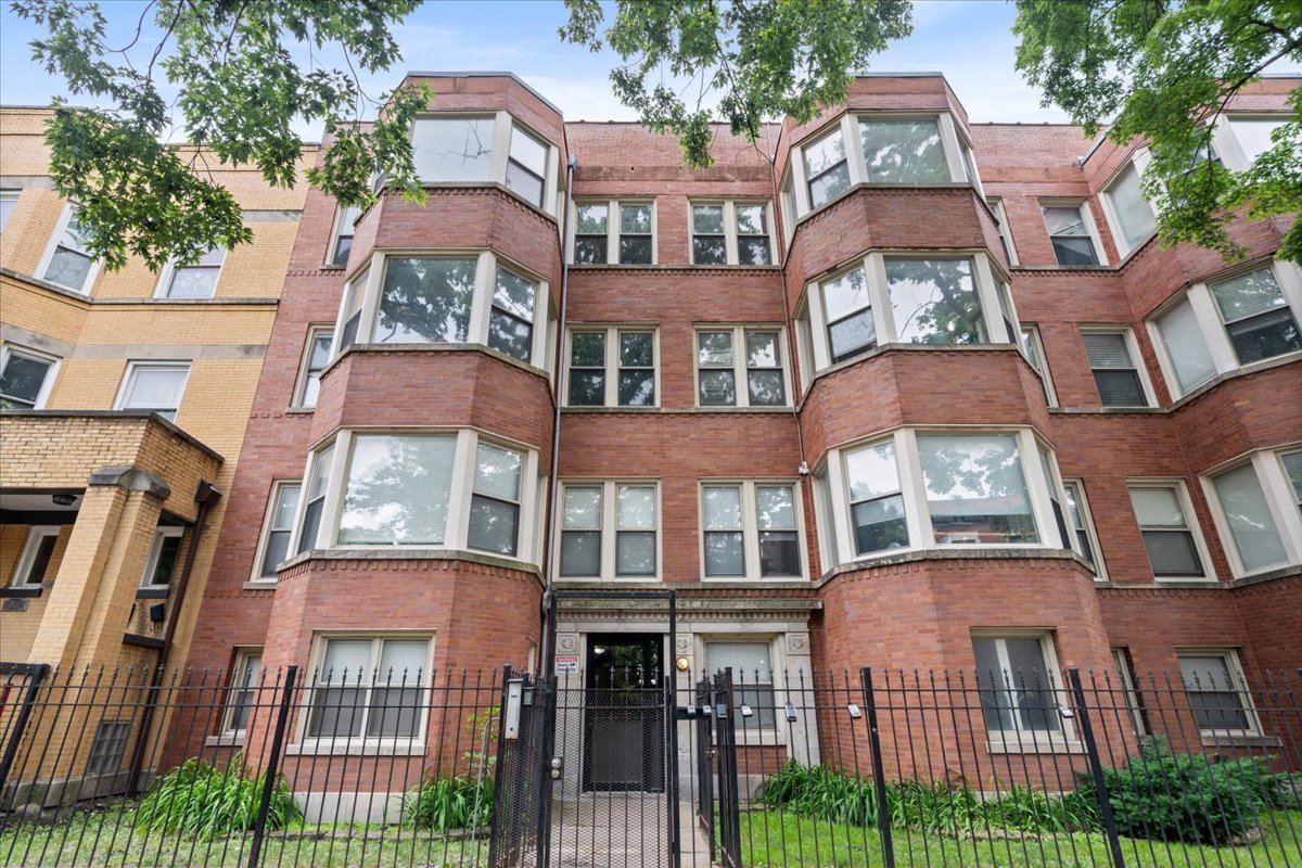 6208 S Evans Avenue Unit: 3