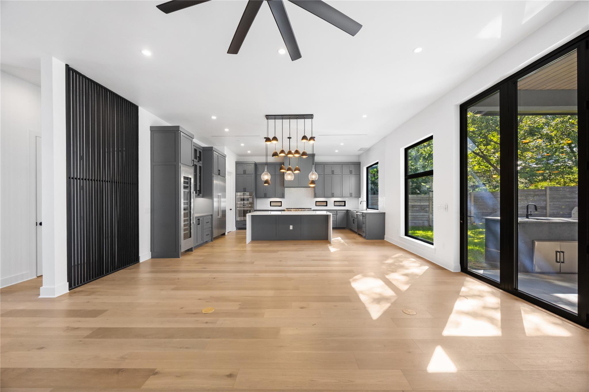 2905 Westhill DR