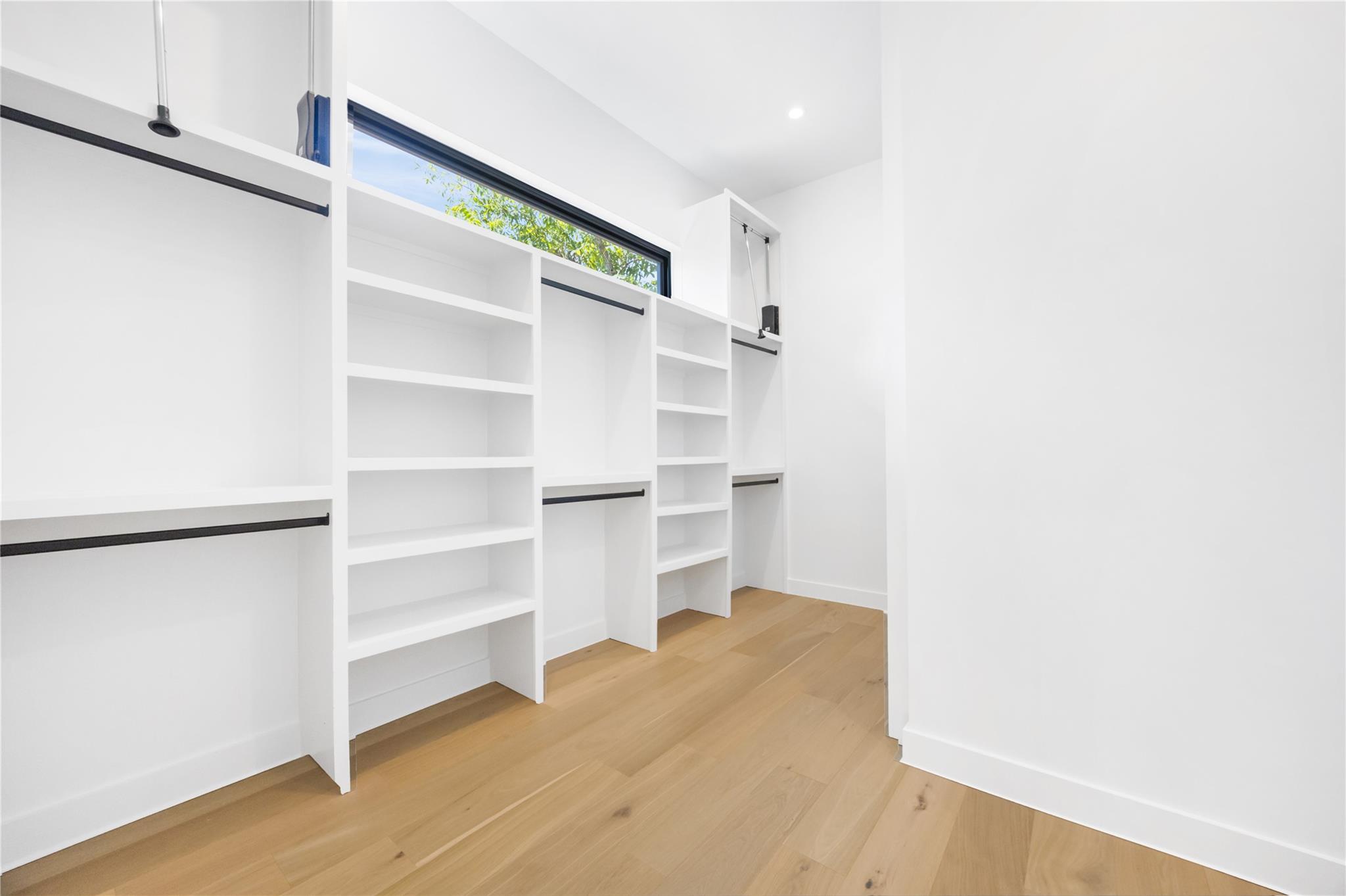 2905 Westhill DR