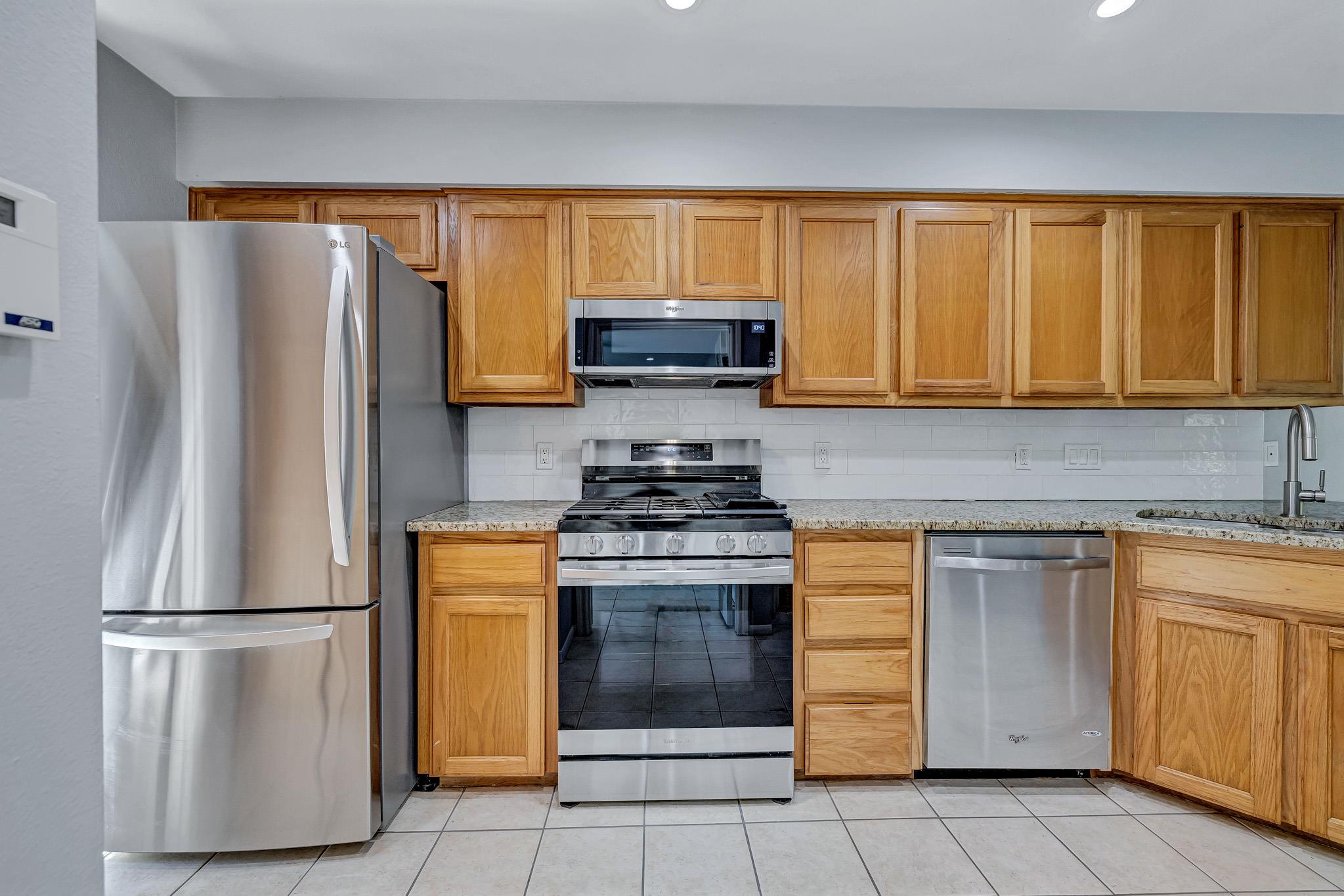 3406 Westside CV