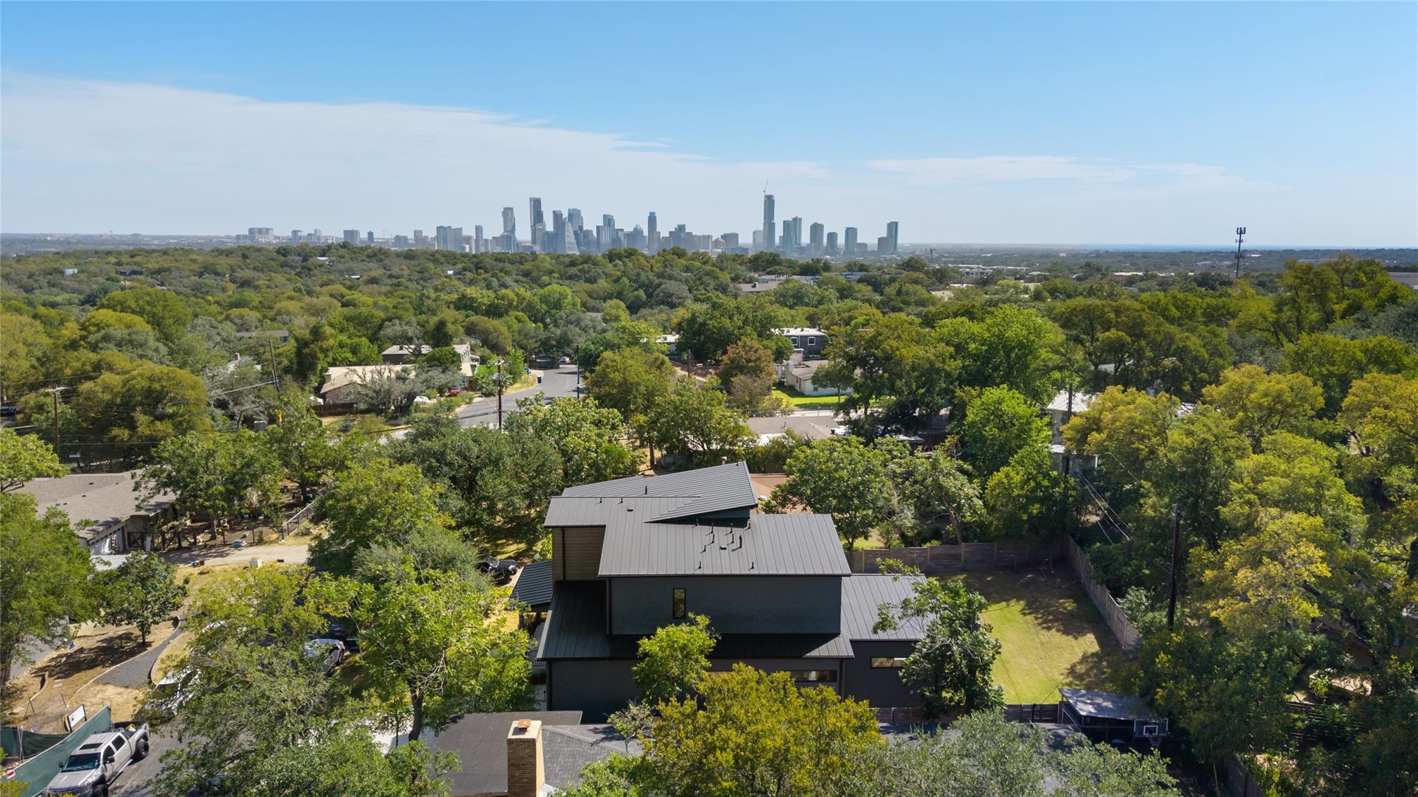 2905 Westhill DR