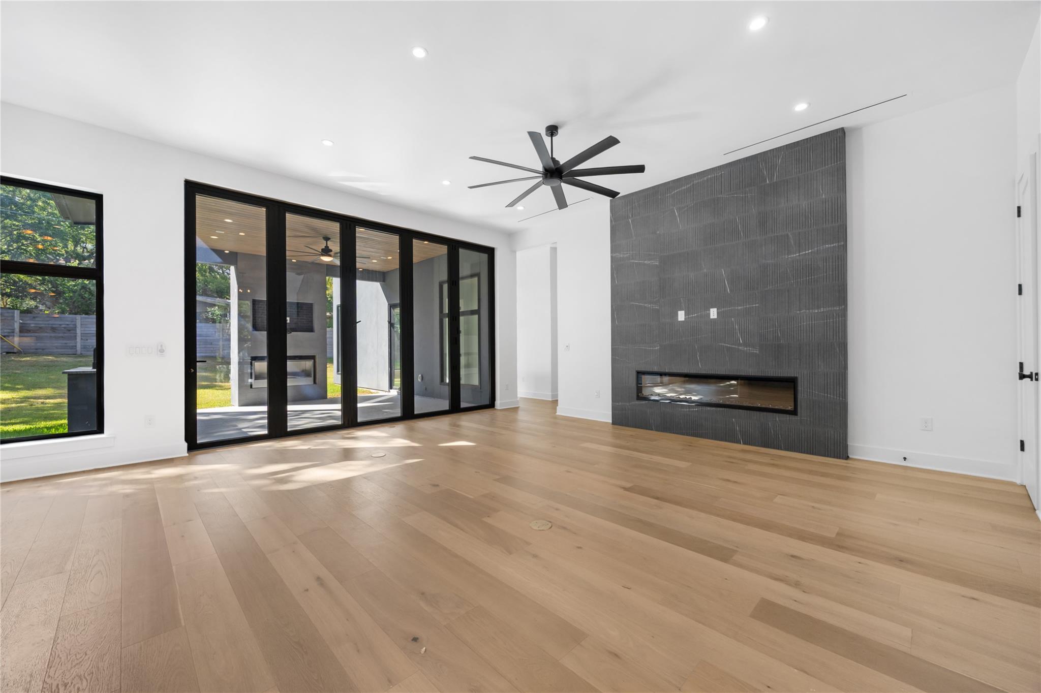 2905 Westhill DR