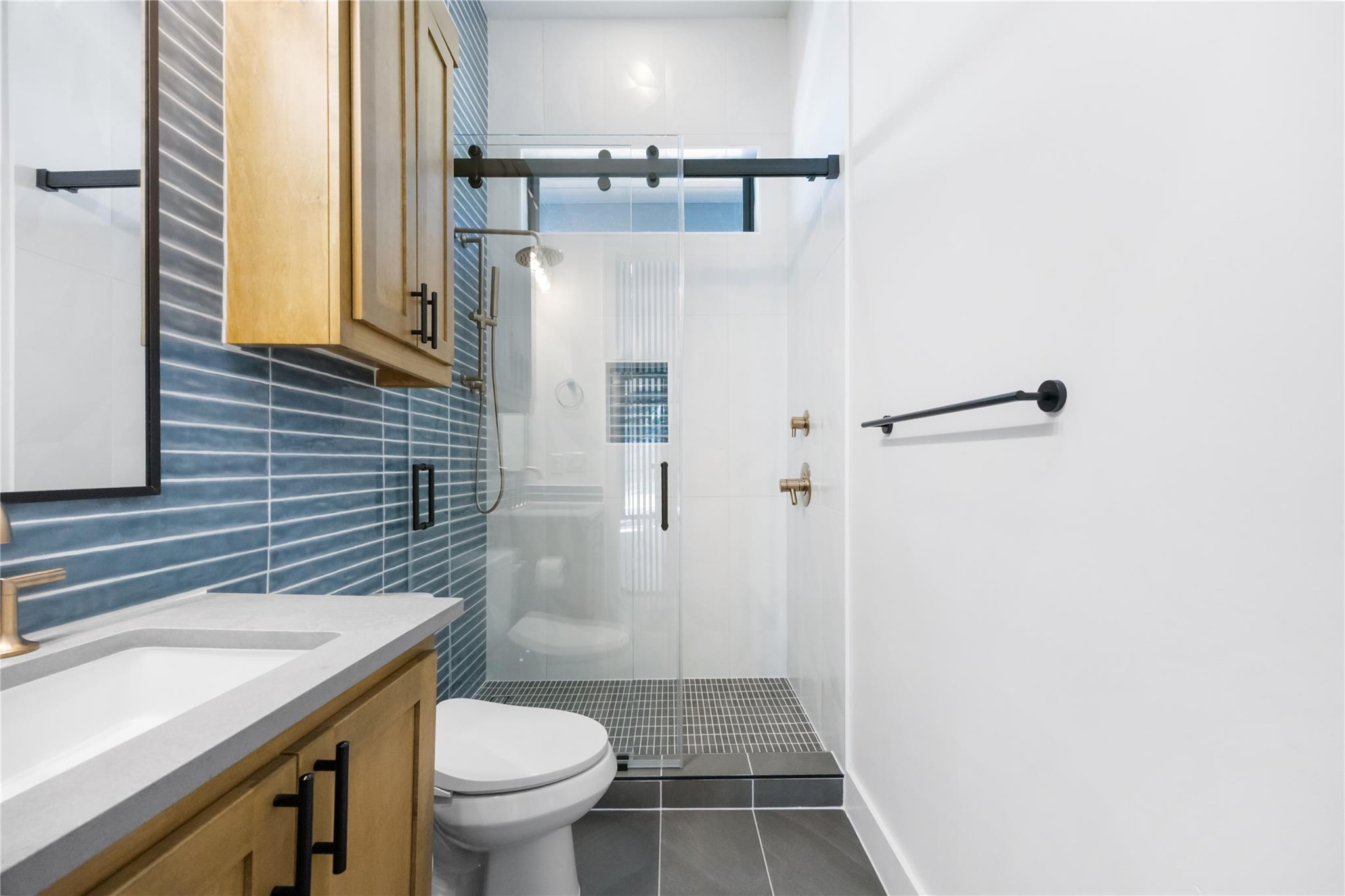 2905 Westhill DR