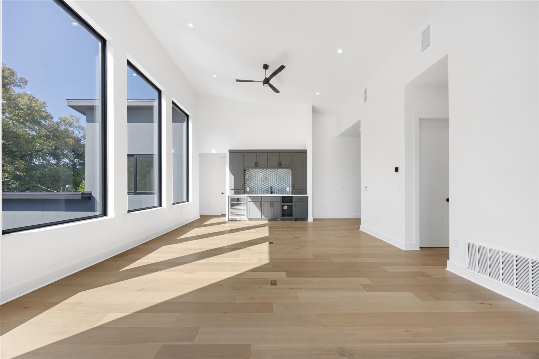 2905 Westhill DR