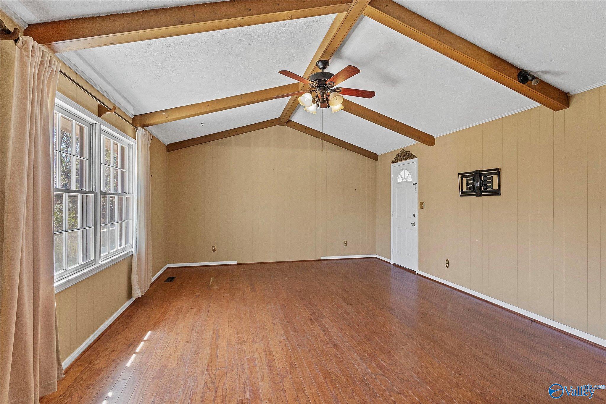 304 W Hartwood Drive