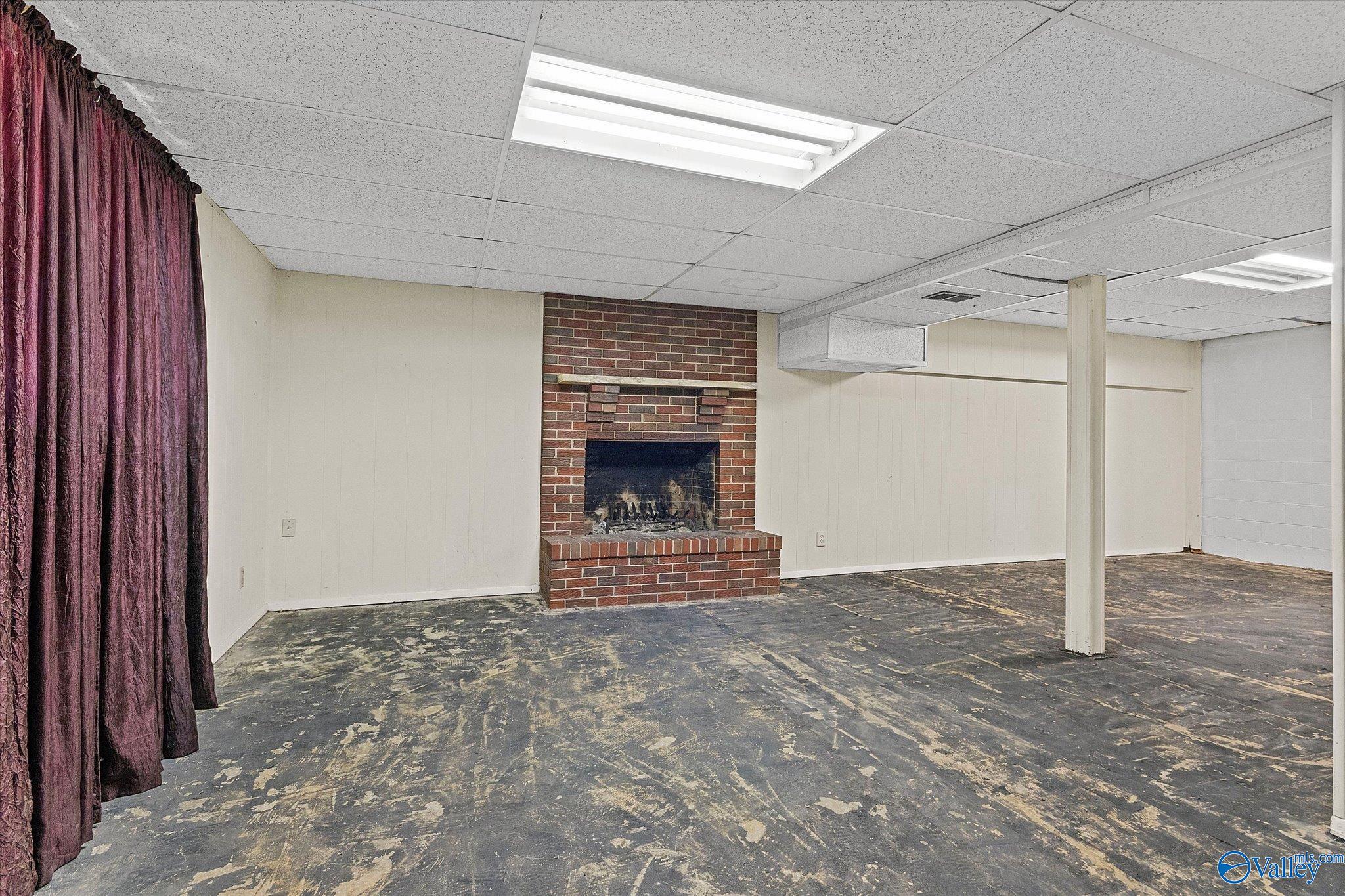 304 W Hartwood Drive