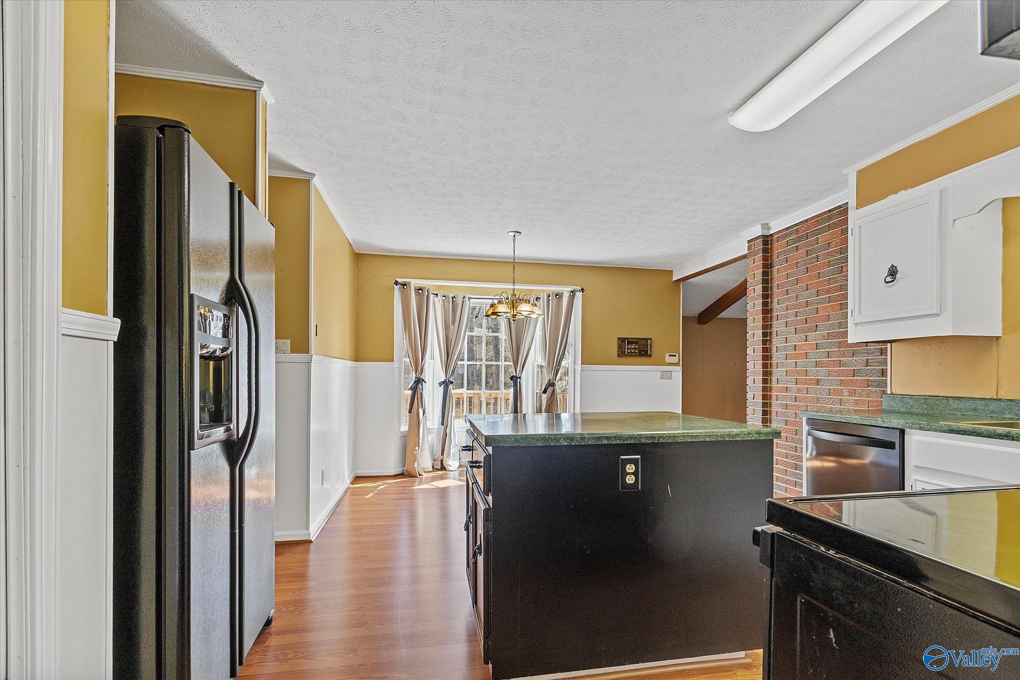304 W Hartwood Drive