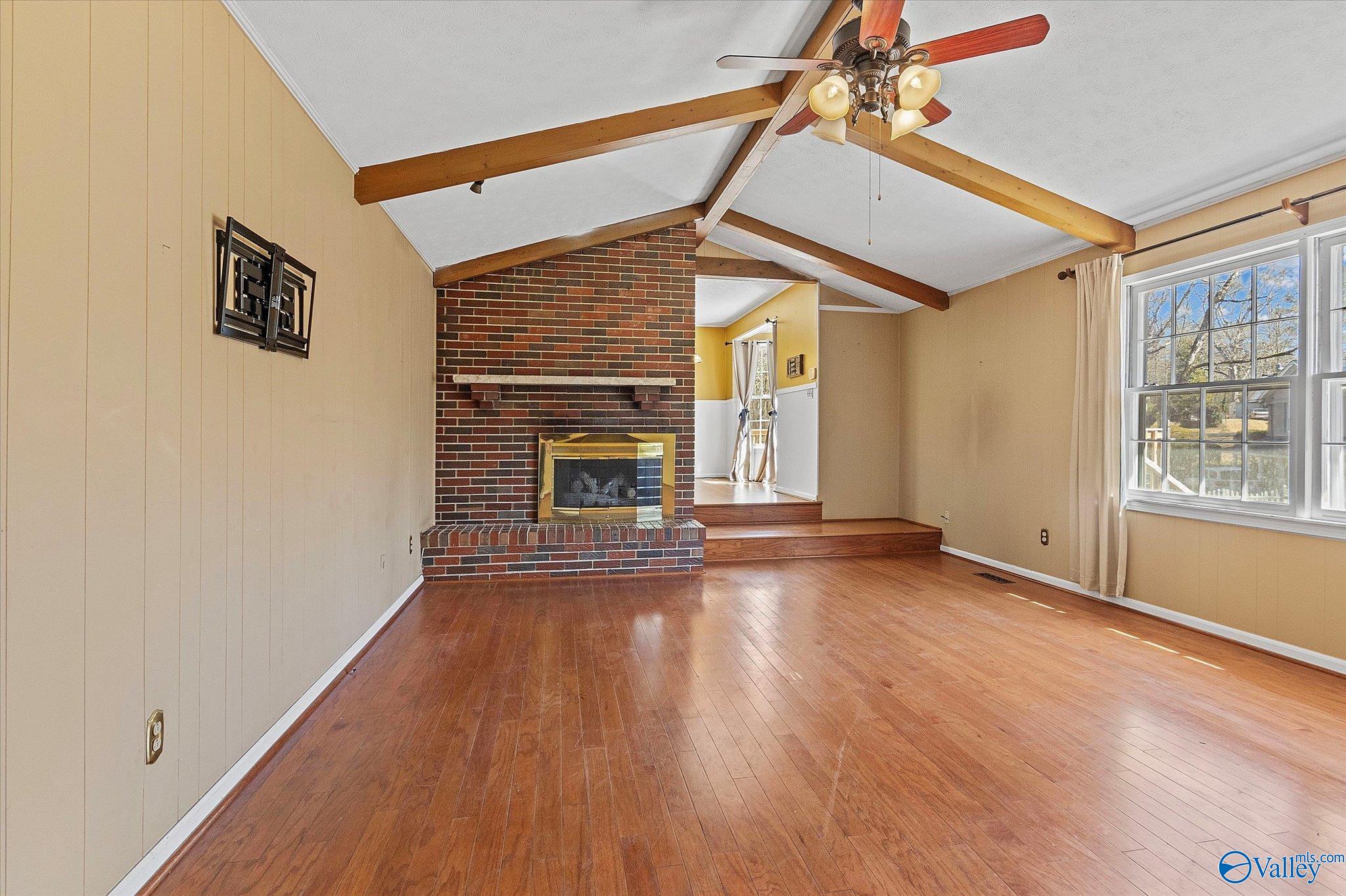 304 W Hartwood Drive