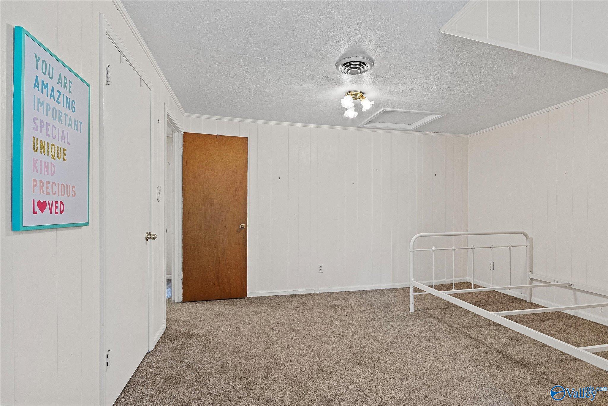 304 W Hartwood Drive