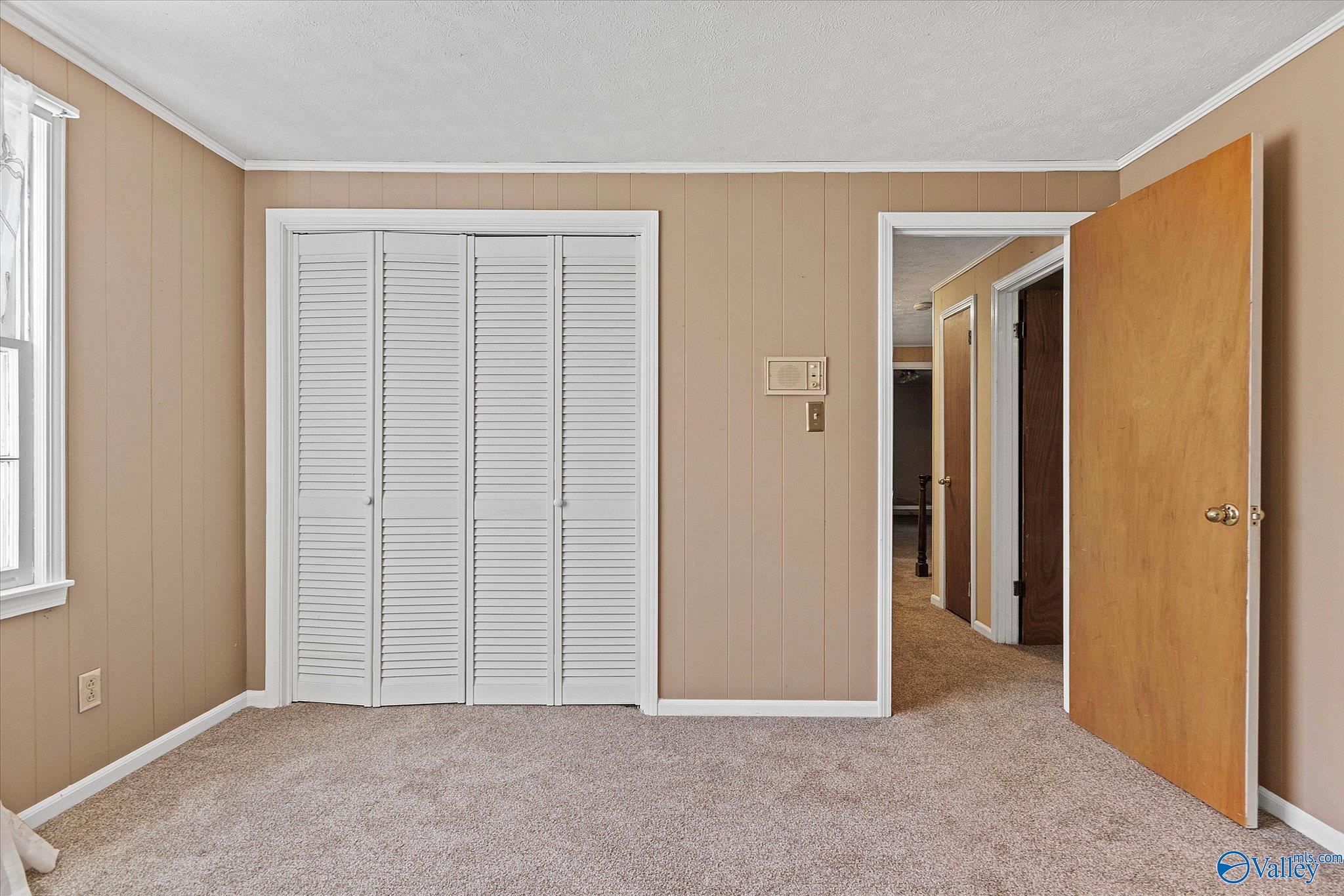 304 W Hartwood Drive
