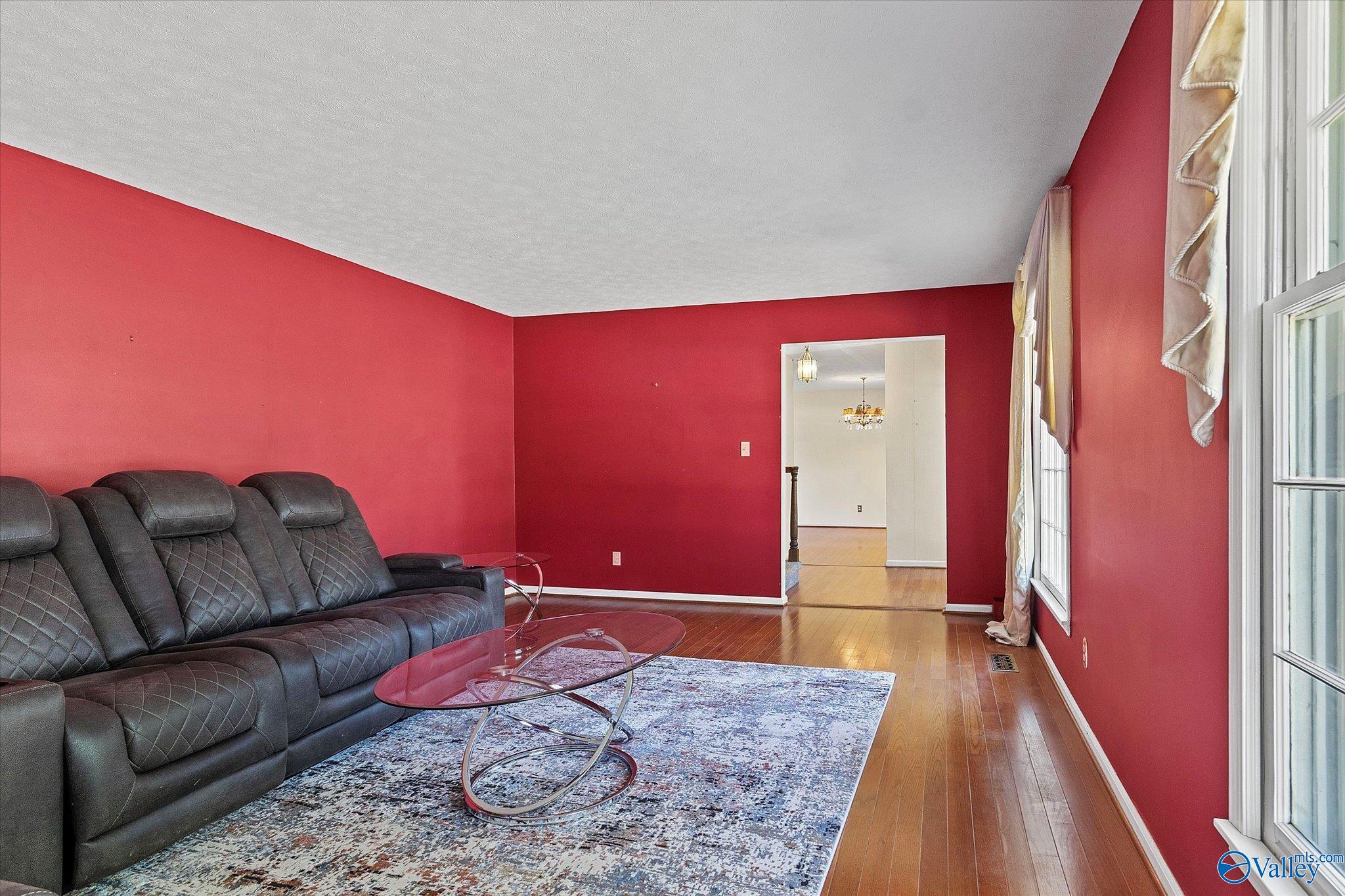 304 W Hartwood Drive