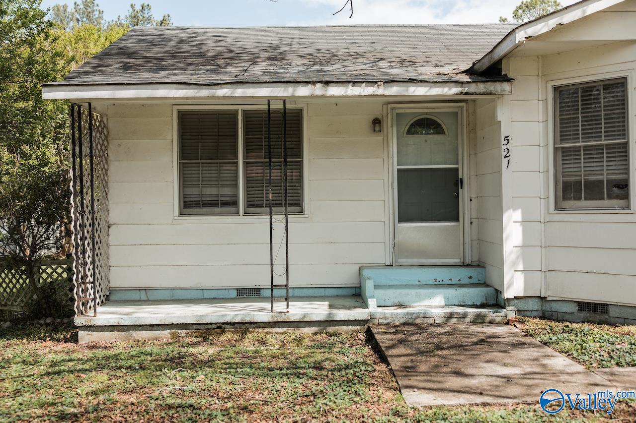521 Hill Avenue