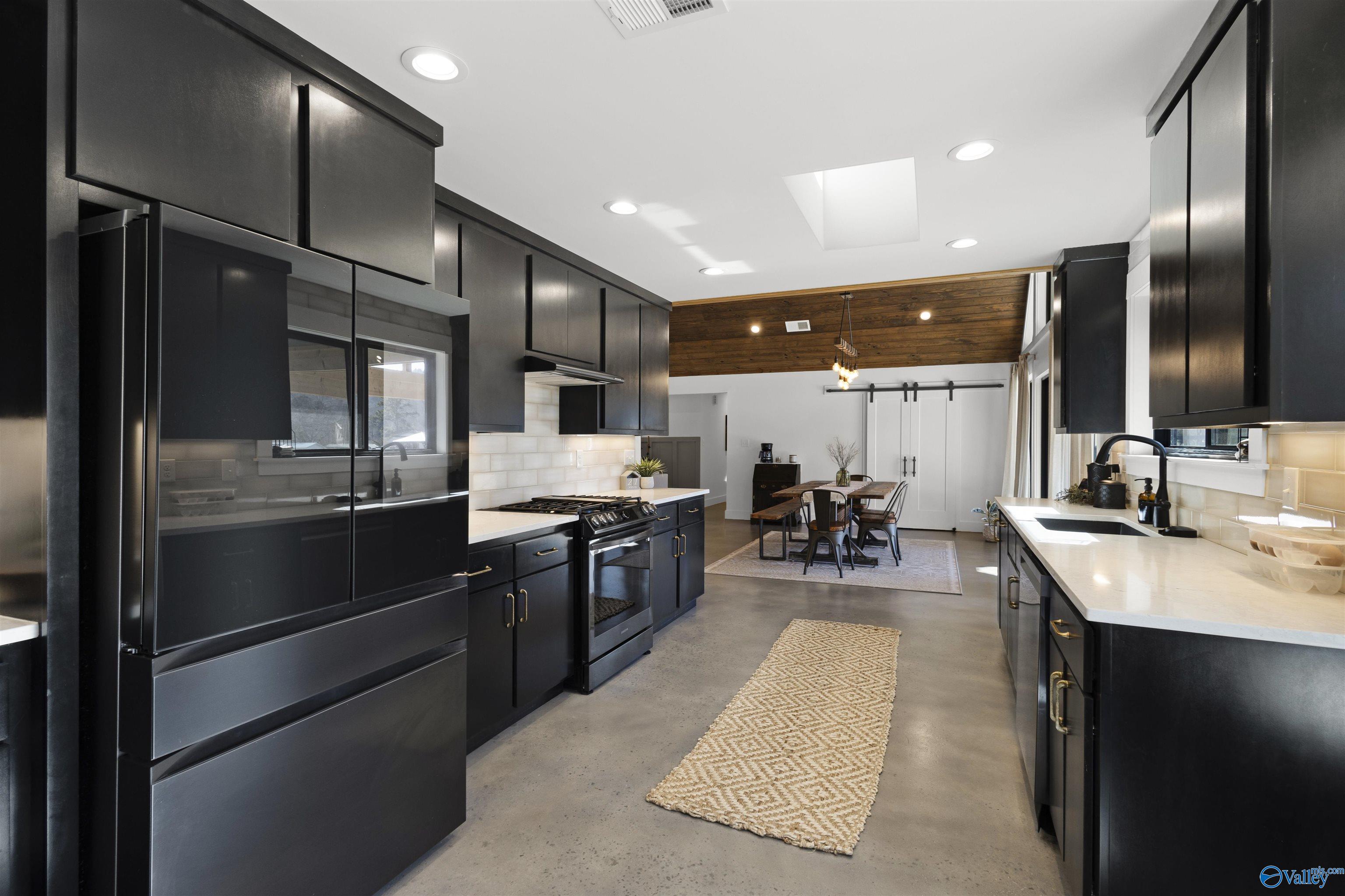 240 Canoe Creek Road