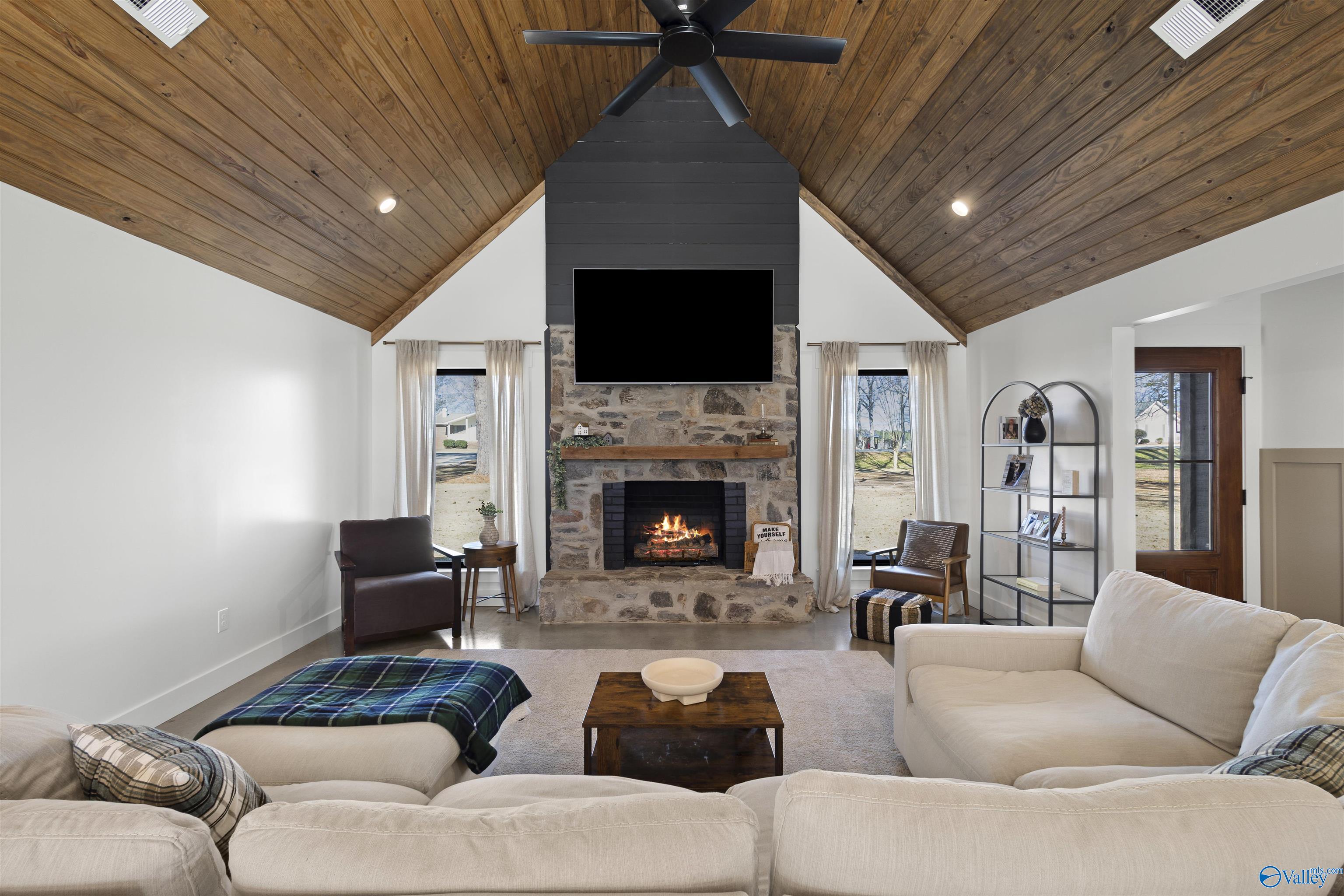 240 Canoe Creek Road