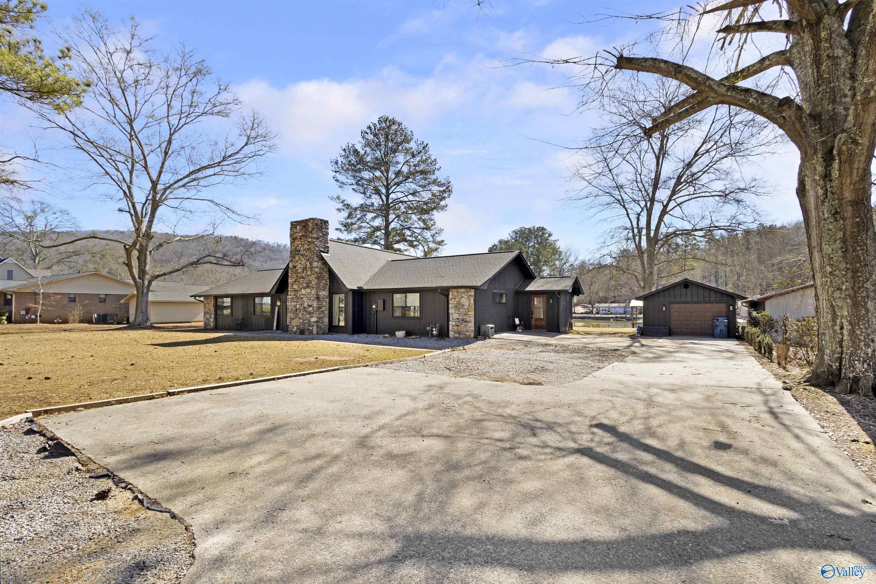 240 Canoe Creek Road