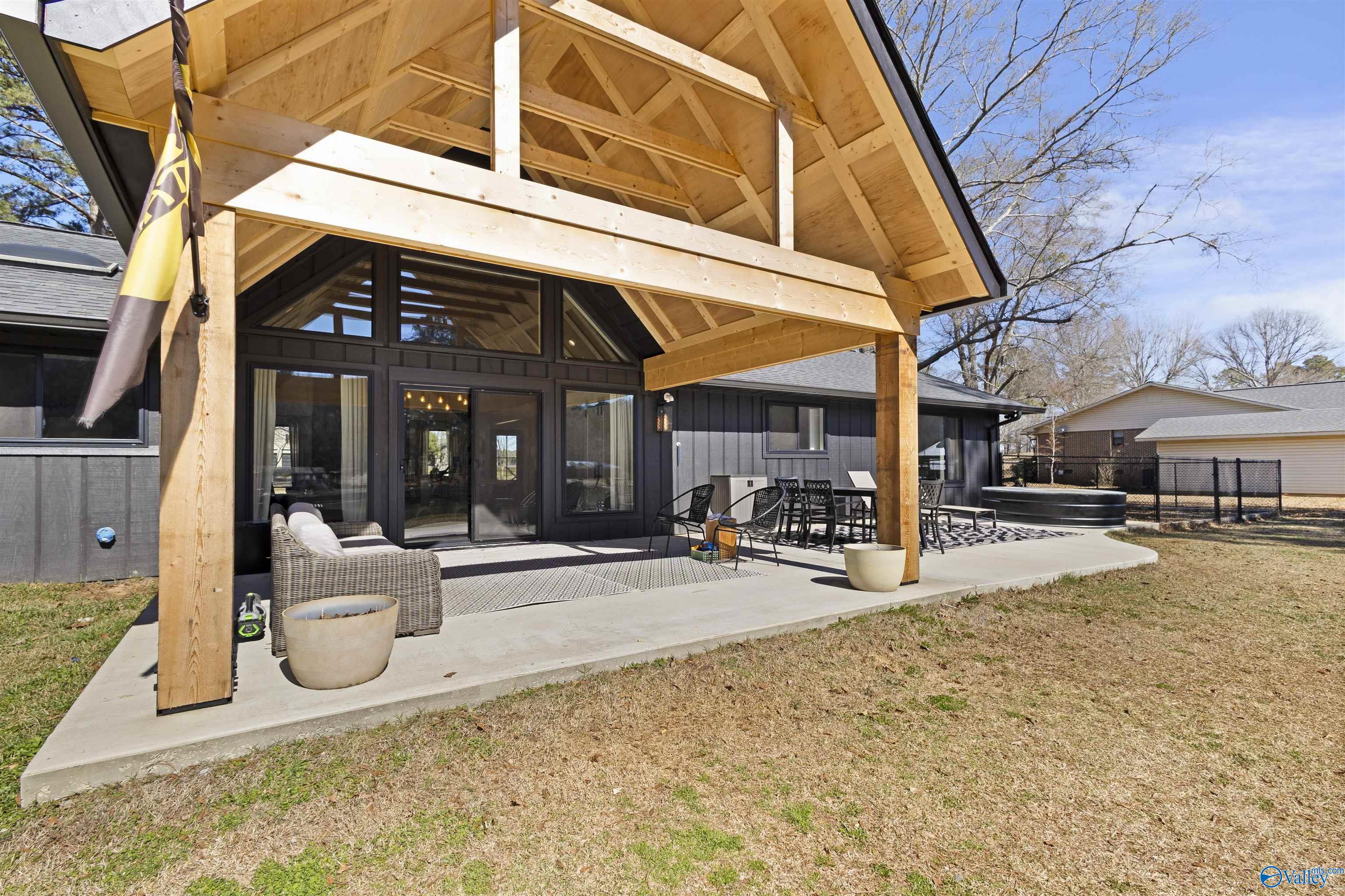 240 Canoe Creek Road