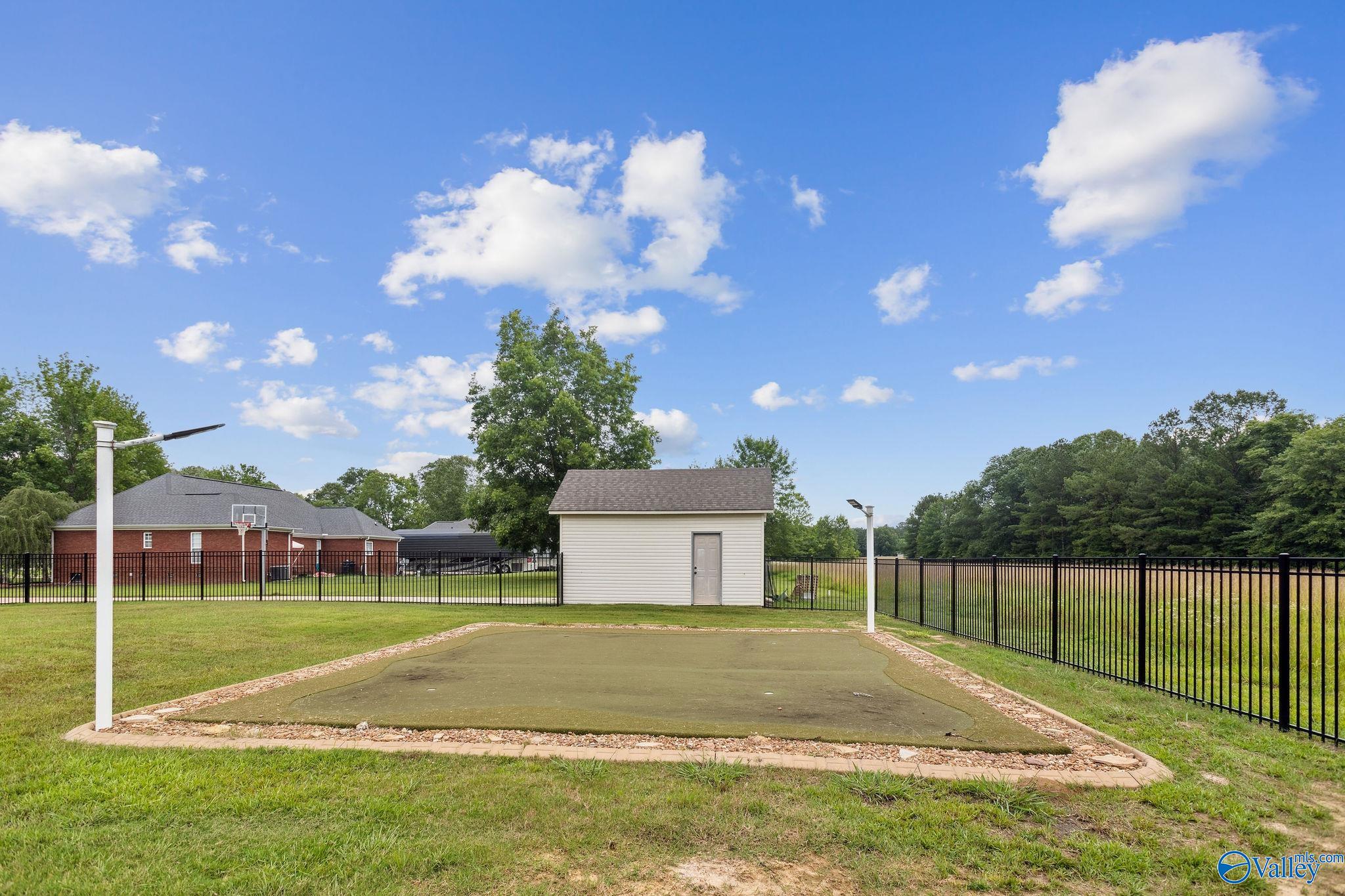 2801 Mountain View Drive
