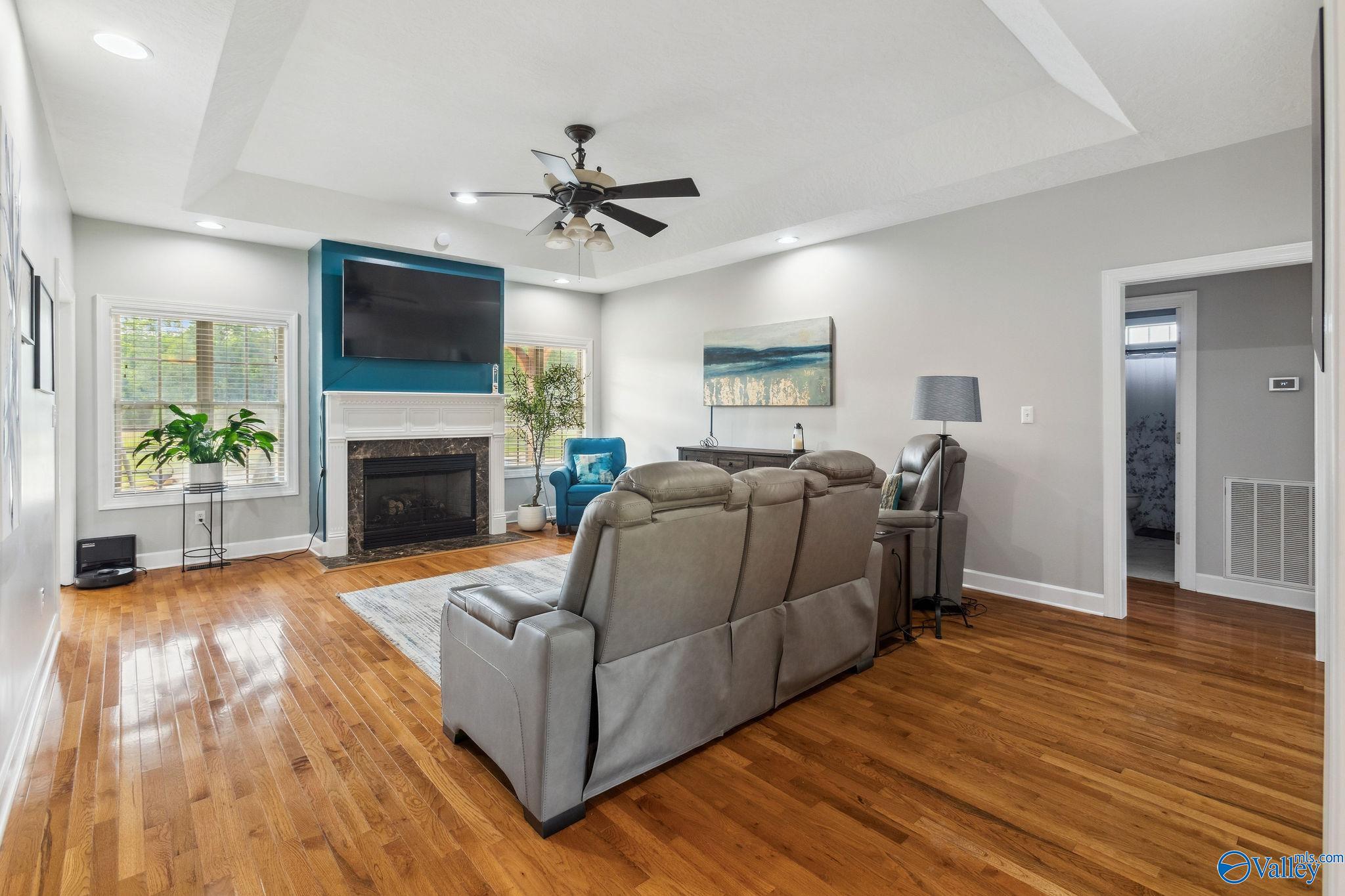 2801 Mountain View Drive