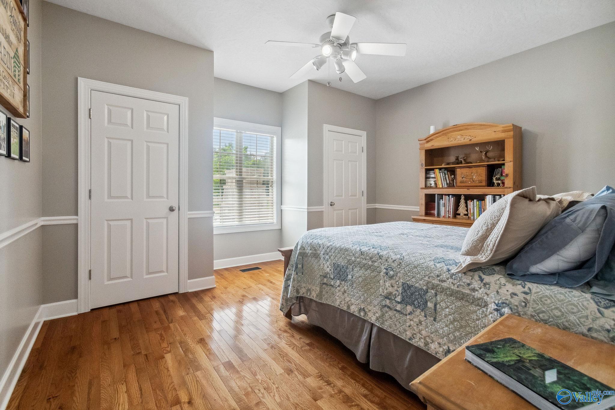 2801 Mountain View Drive