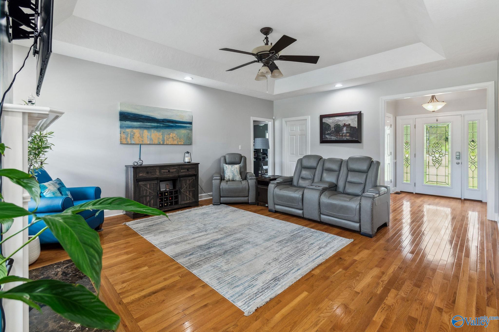 2801 Mountain View Drive