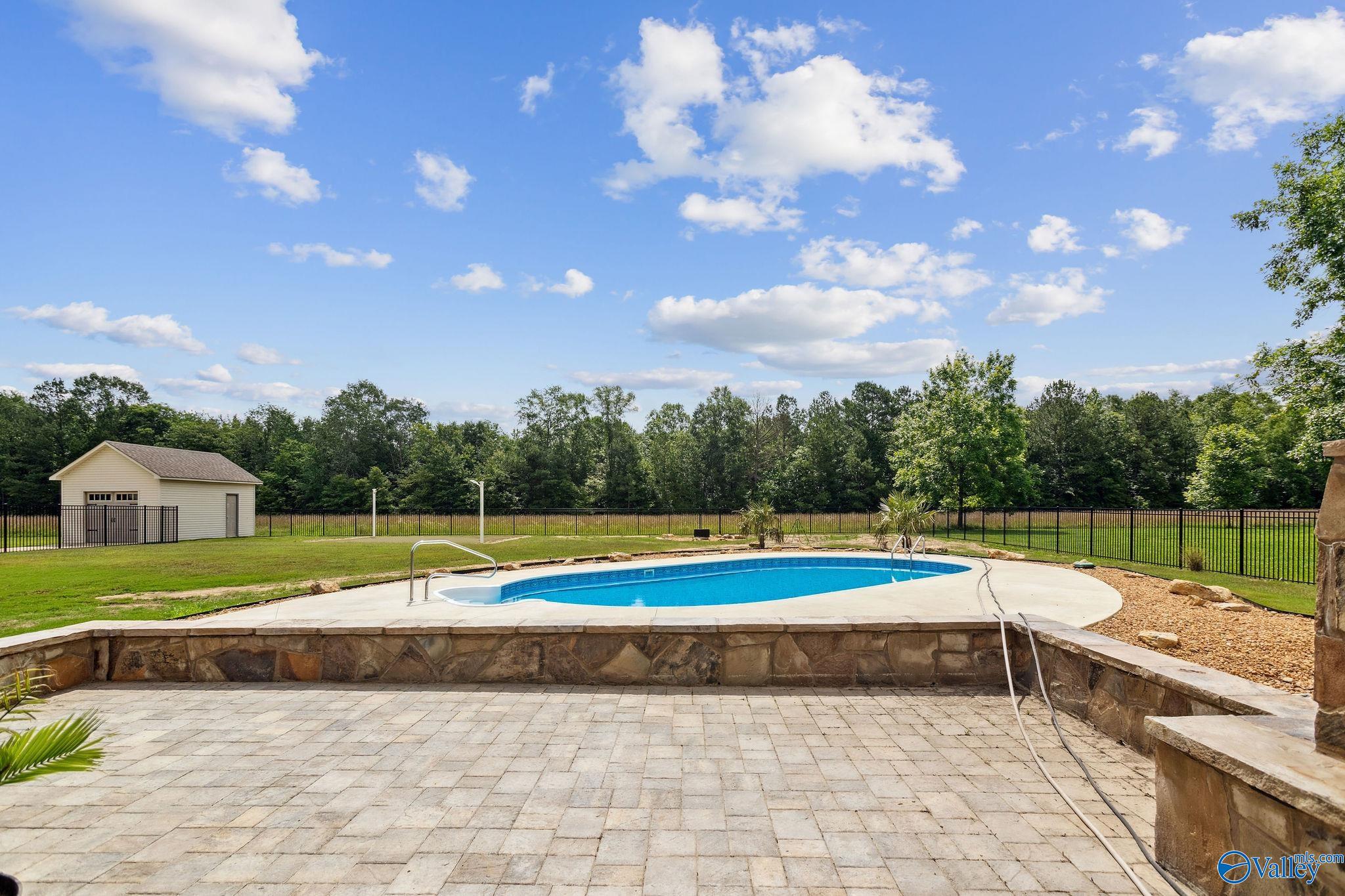 2801 Mountain View Drive