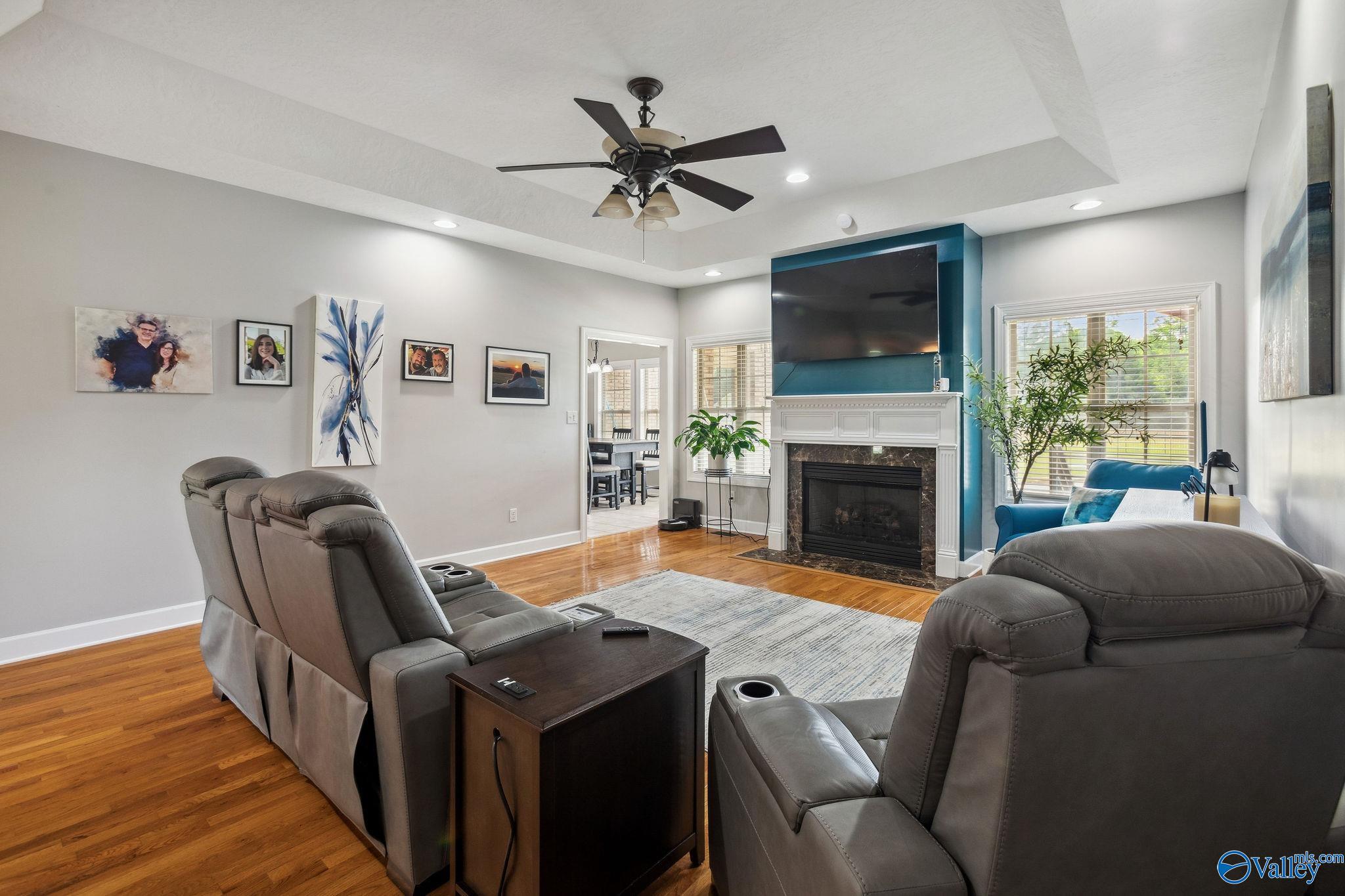 2801 Mountain View Drive