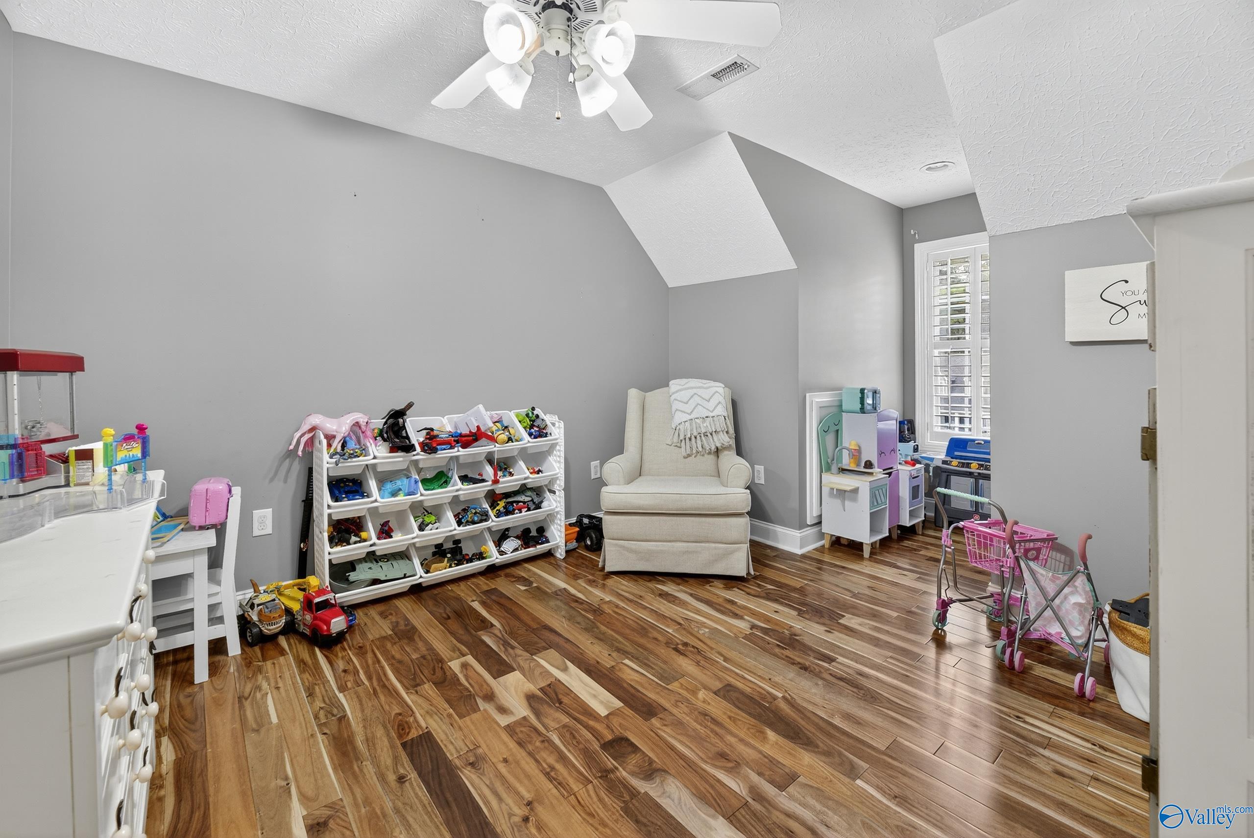 1202 Crestbrook Drive
