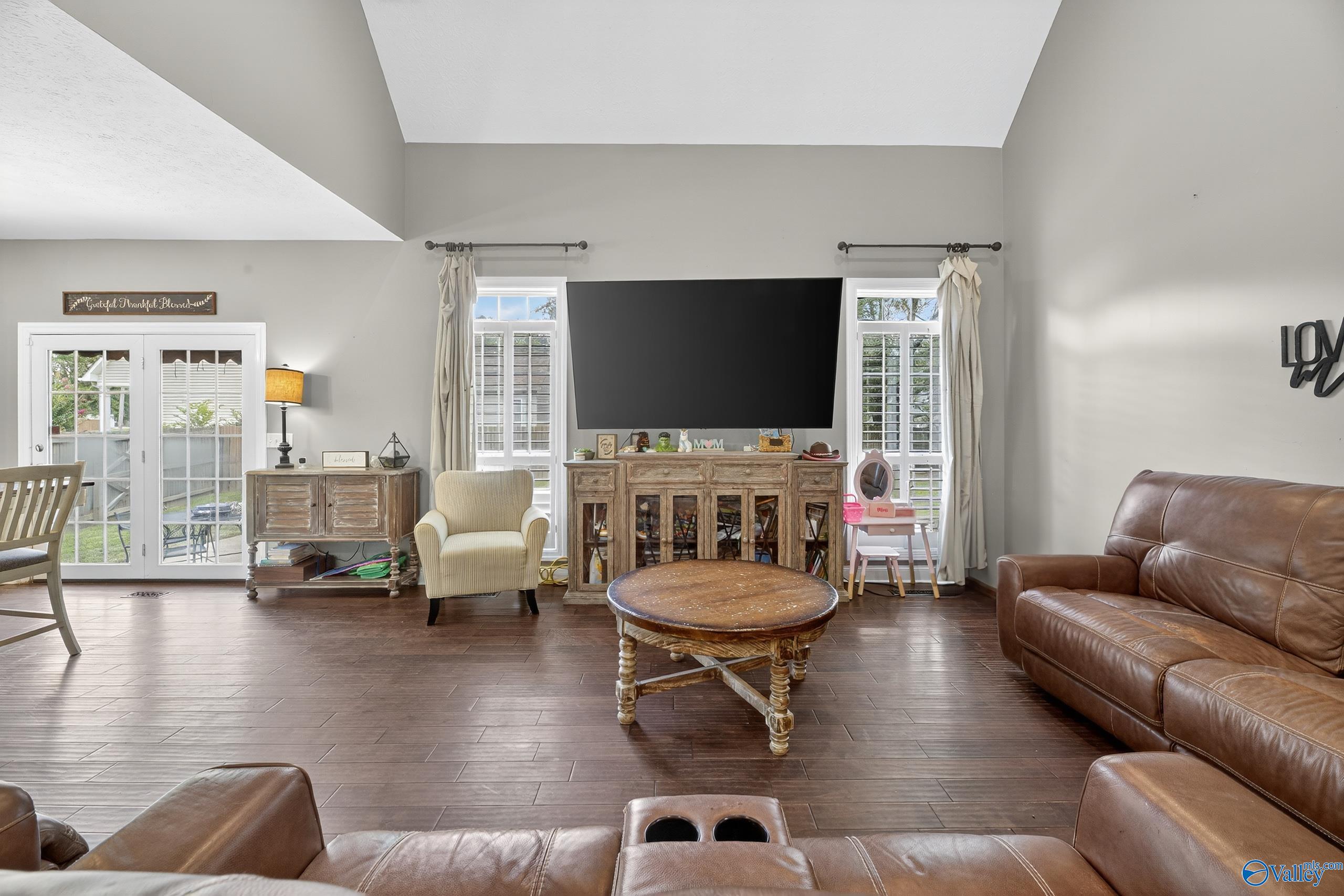 1202 Crestbrook Drive
