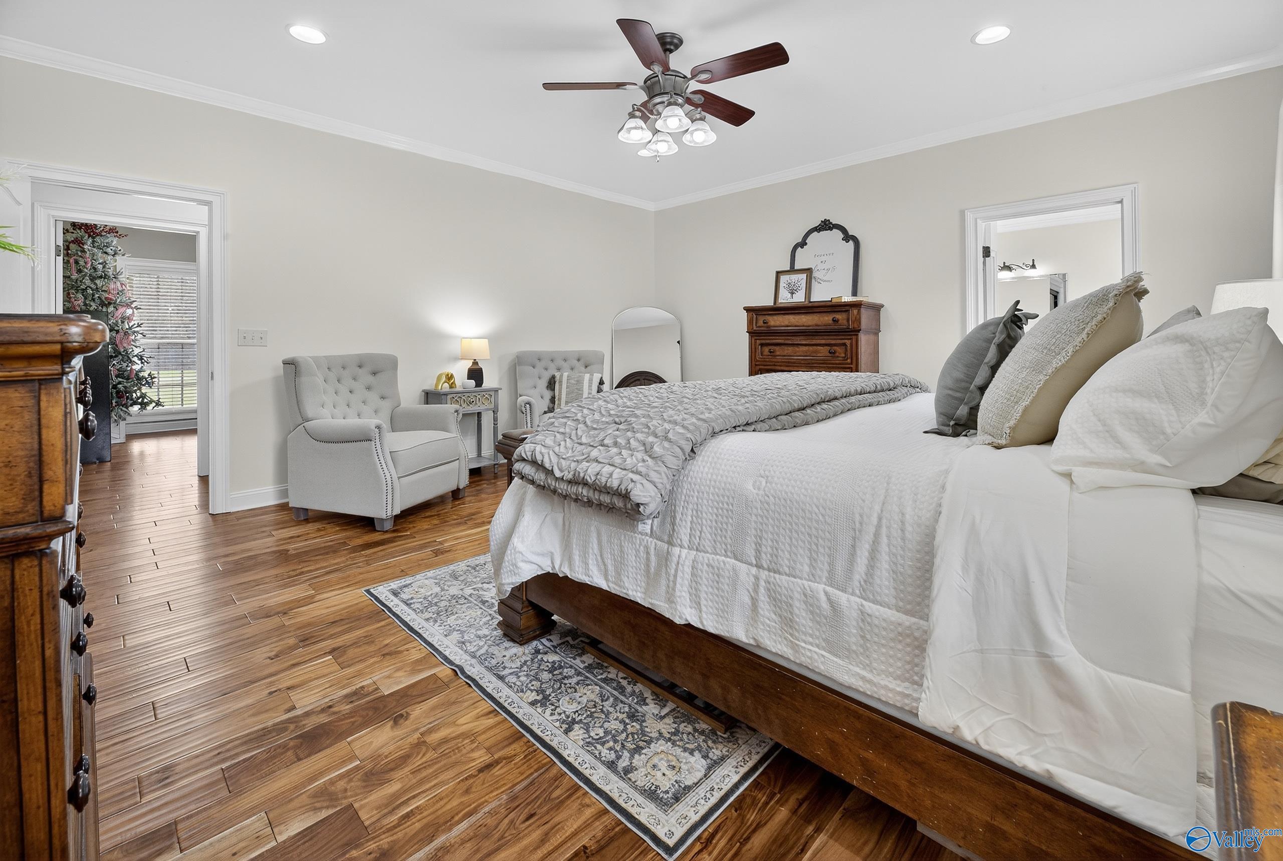 2225 Oak Drive