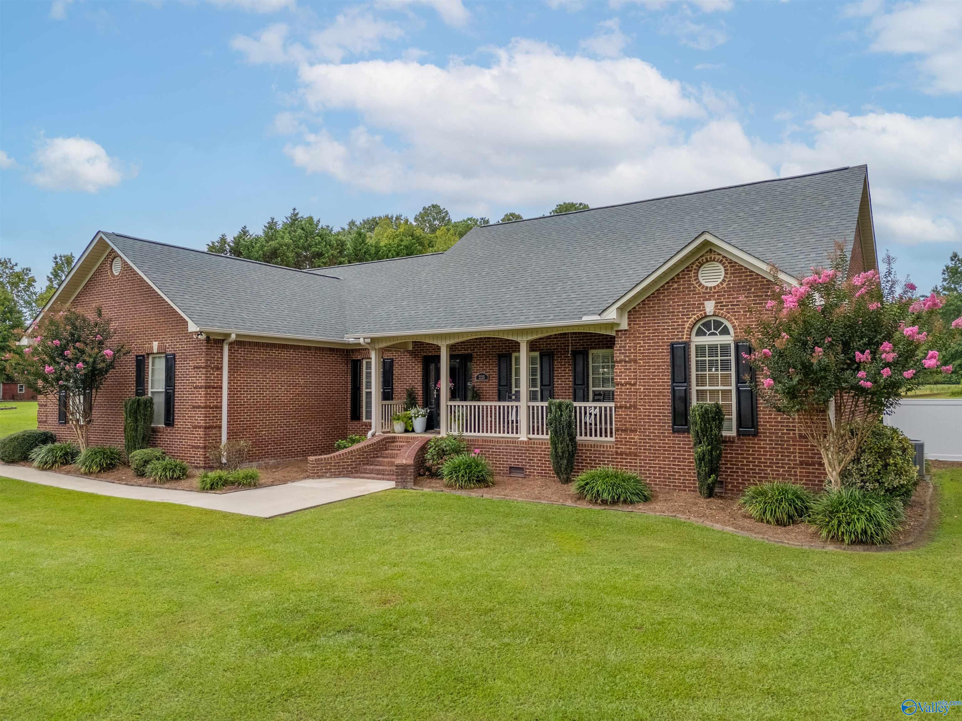 2225 Oak Drive