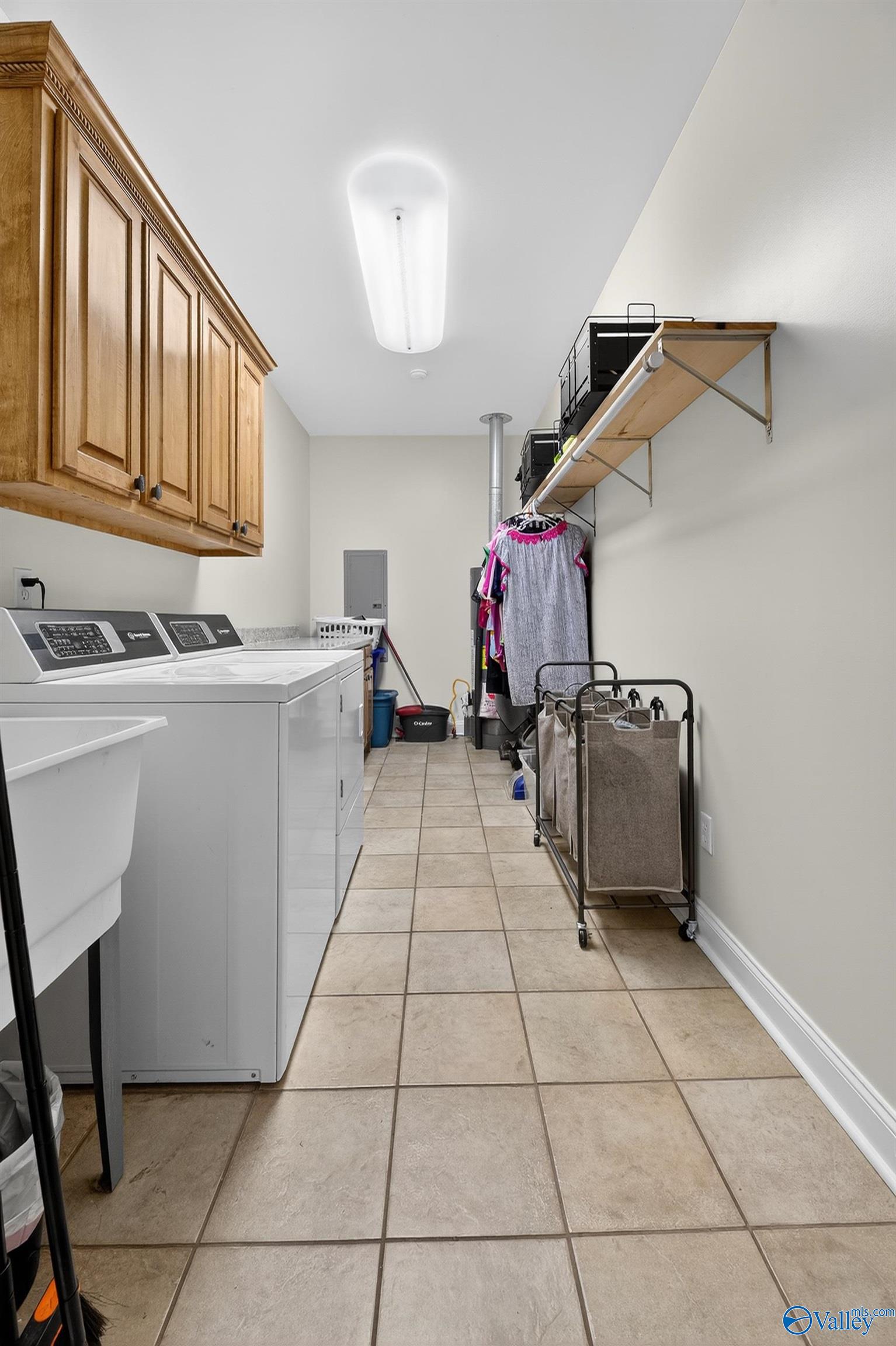 2225 Oak Drive