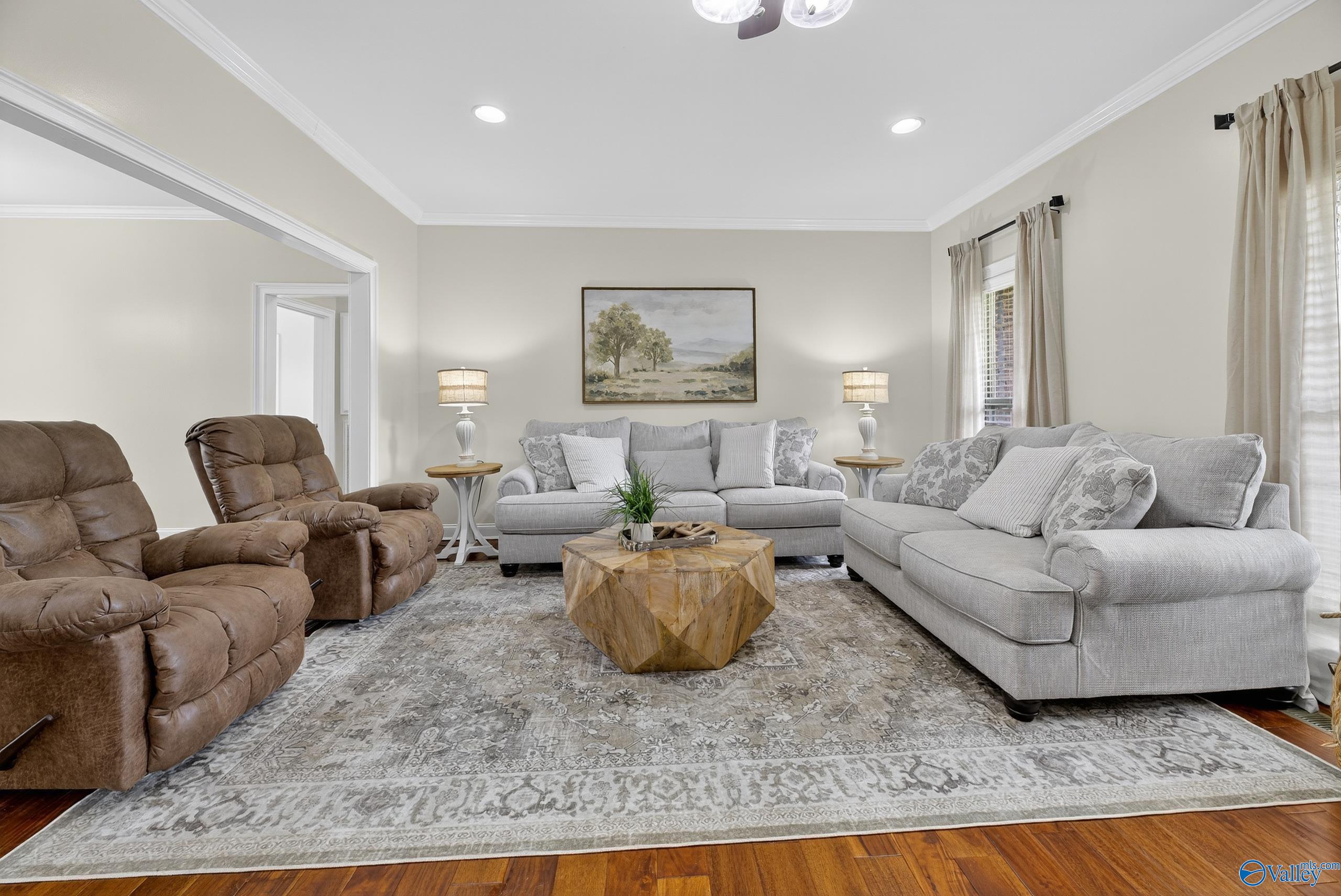 2225 Oak Drive