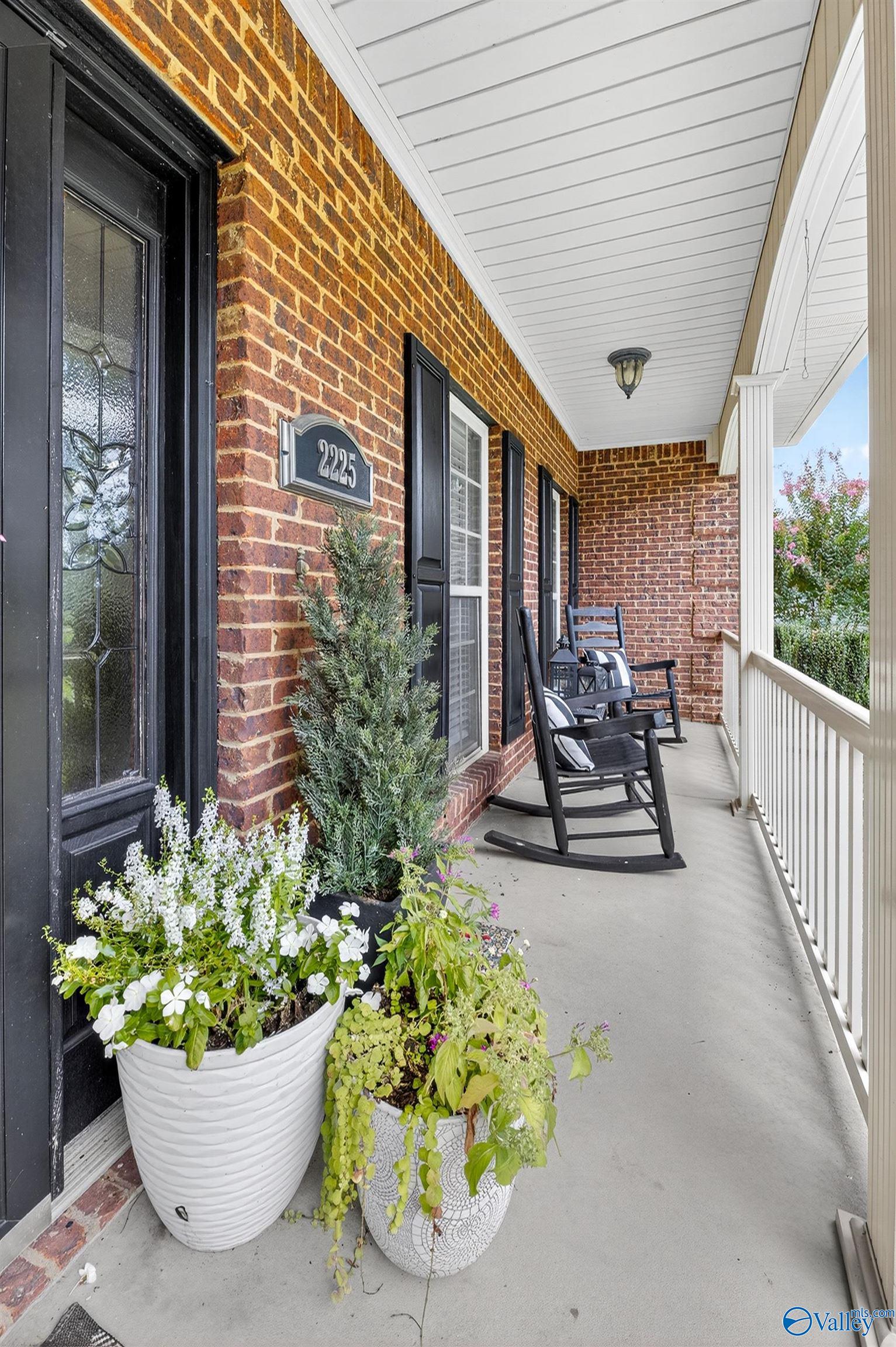 2225 Oak Drive