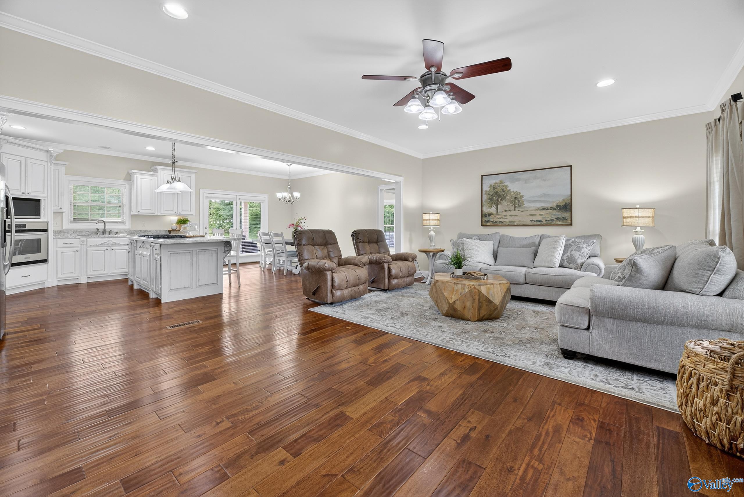 2225 Oak Drive