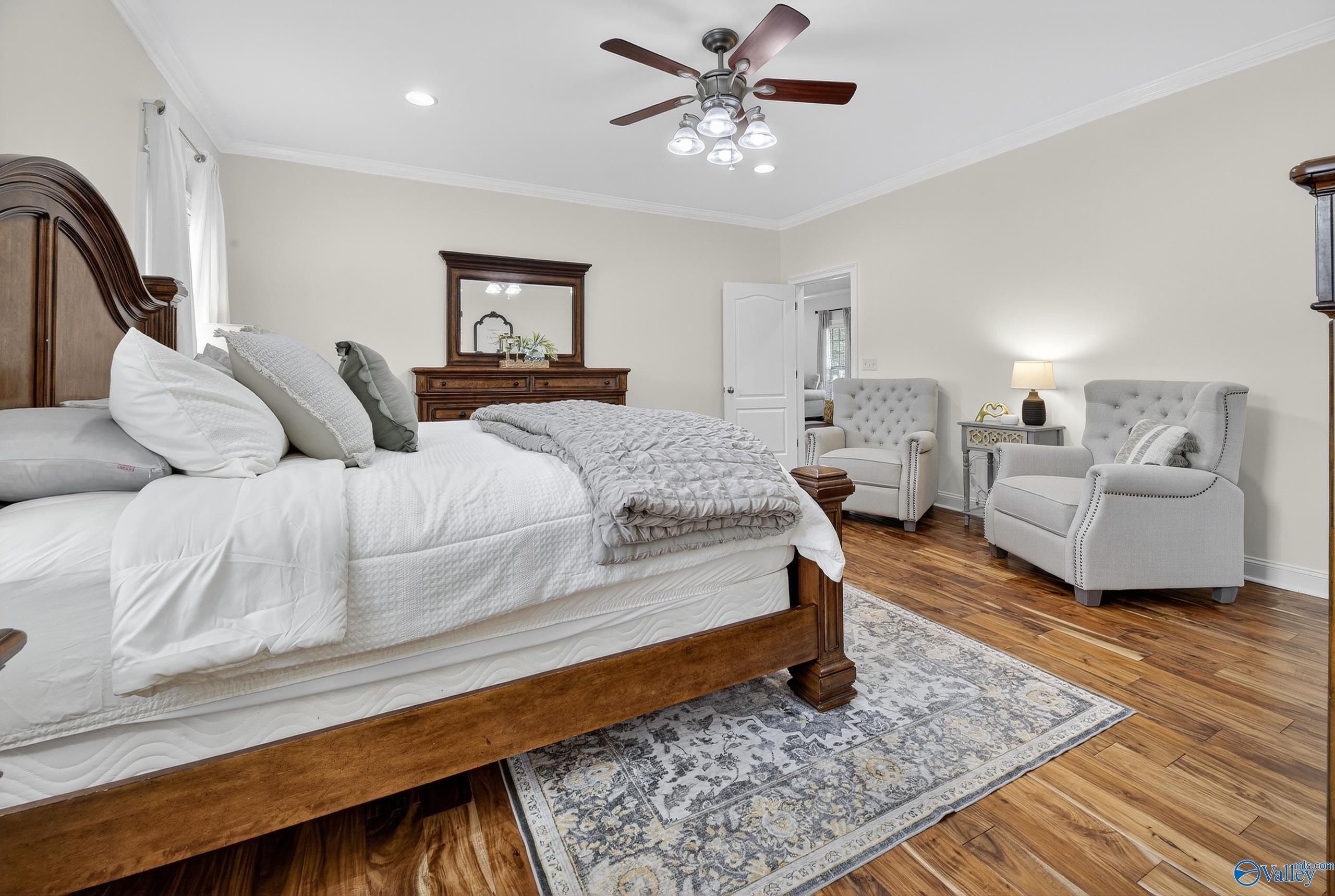 2225 Oak Drive