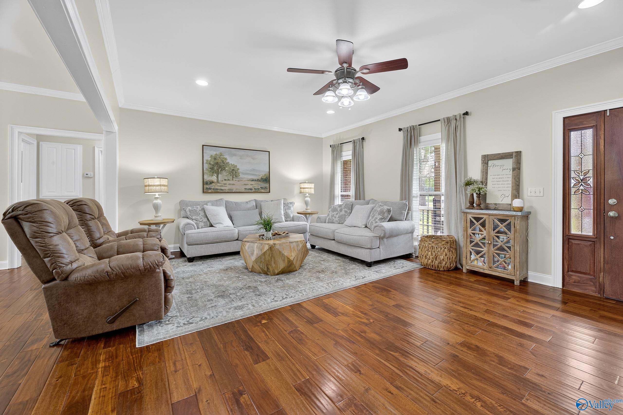 2225 Oak Drive