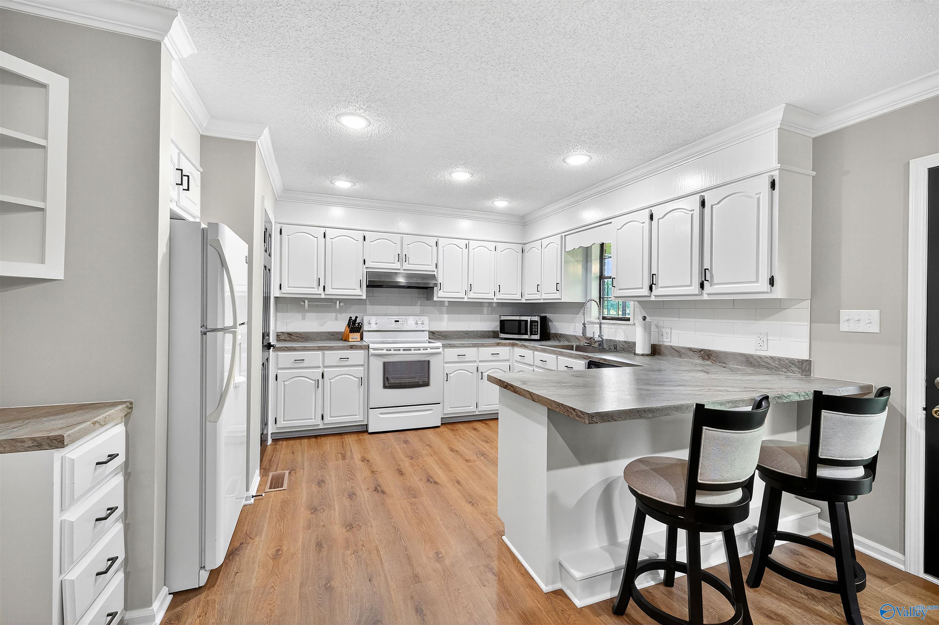 6016 Sardis Road