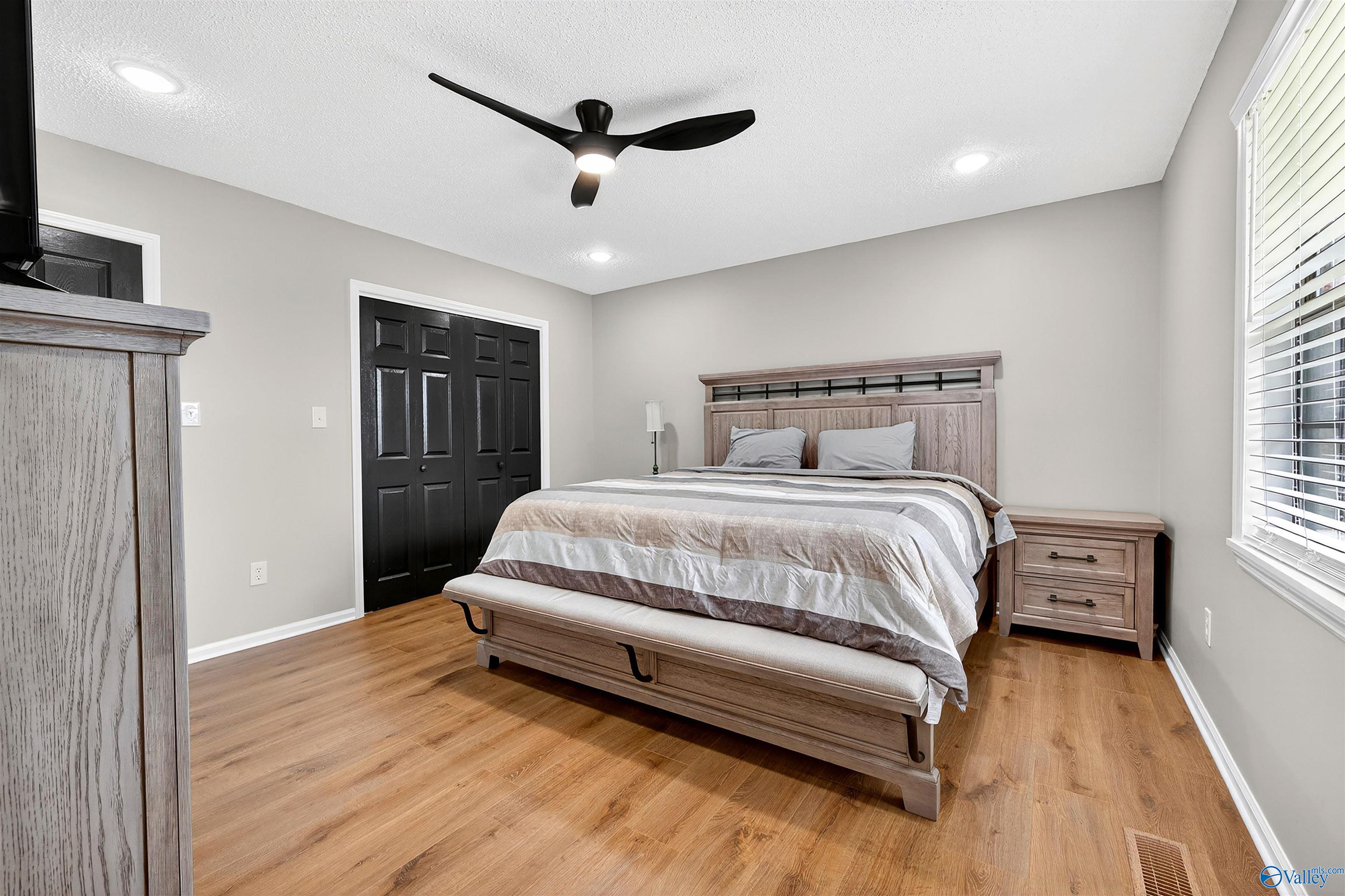 6016 Sardis Road