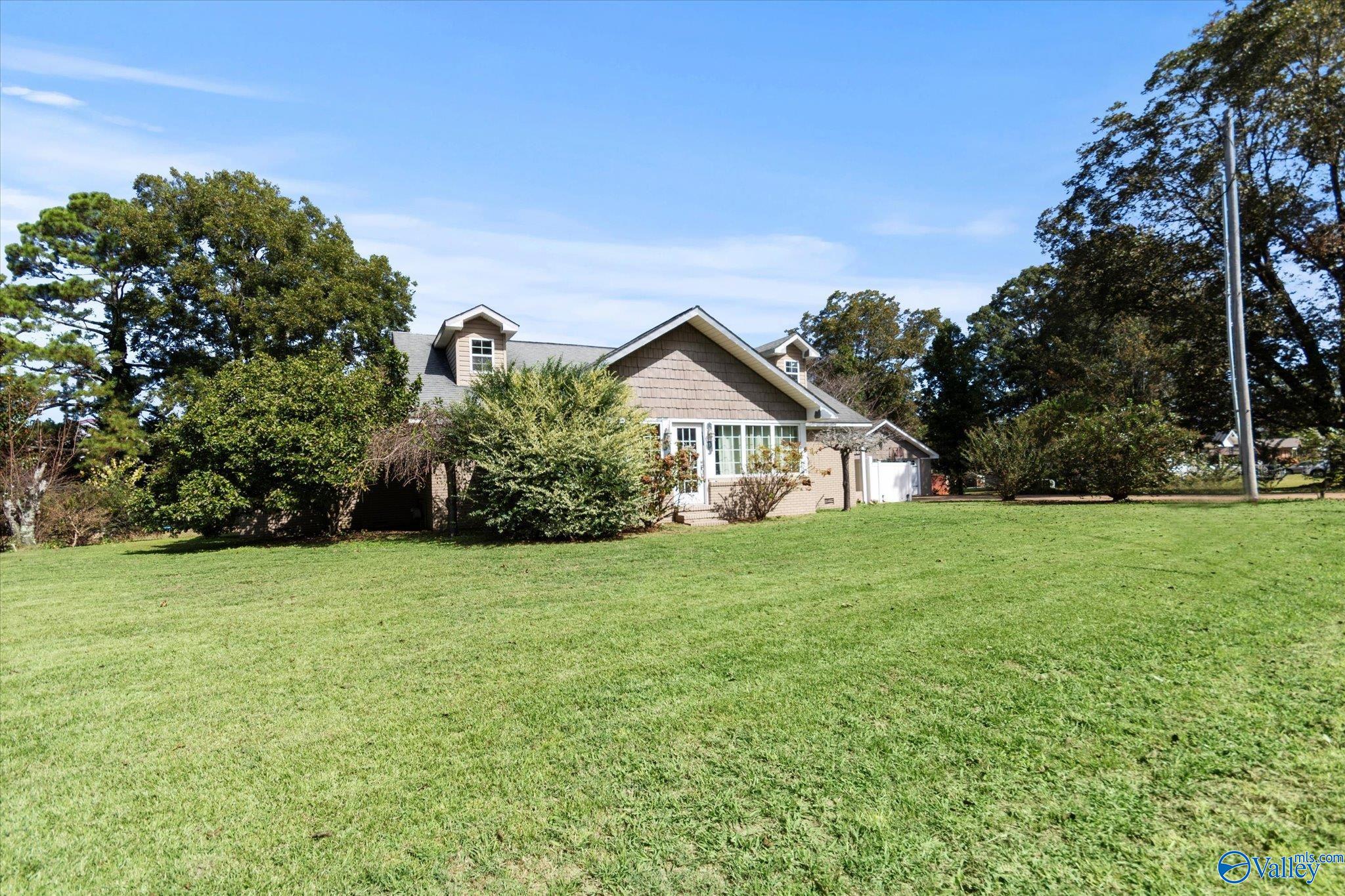1249 Sardis Drive